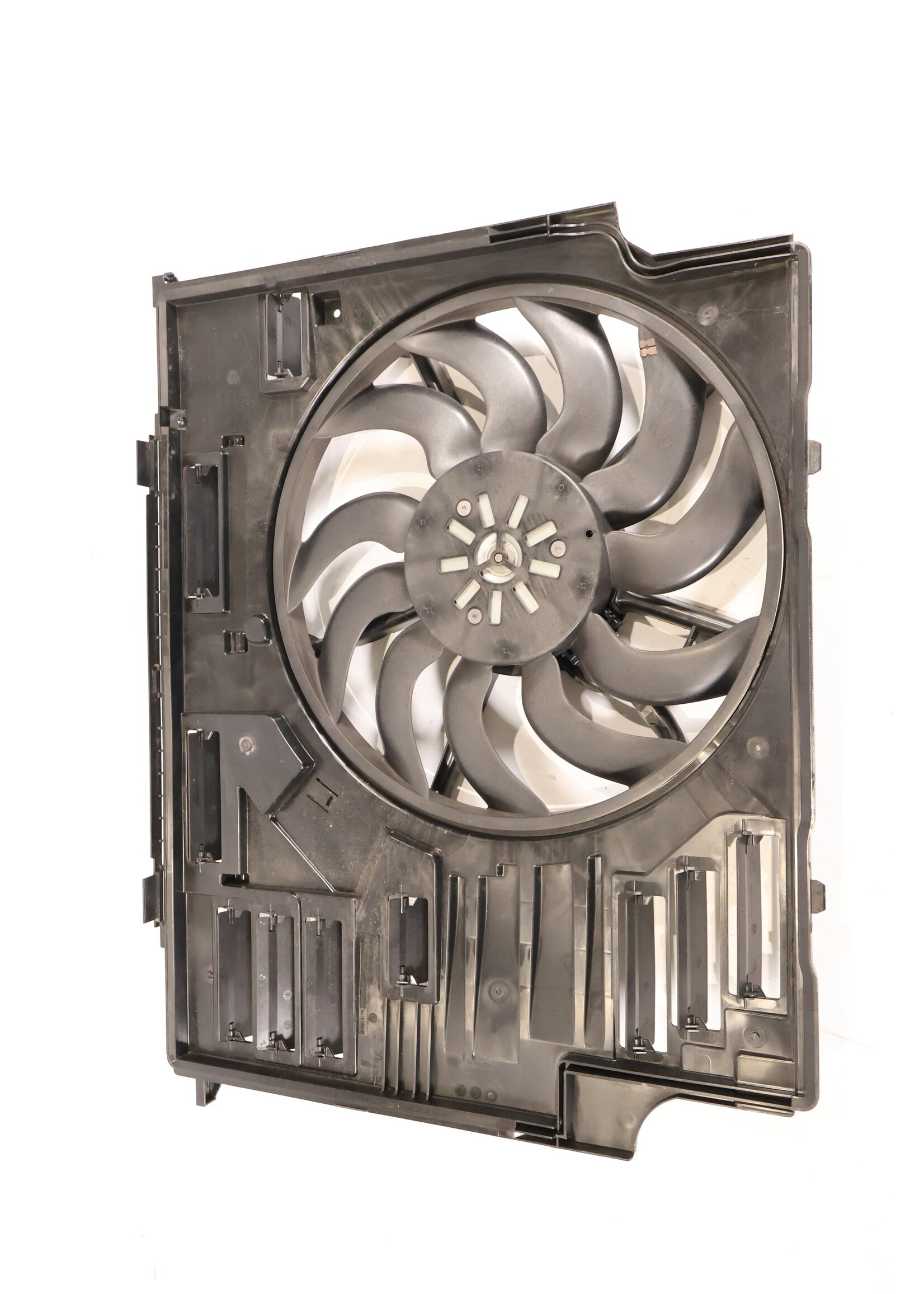 BMW BMW U06 2 Series Cooling fan / cooling fin radiator 17429846921 9846921 5a078c9