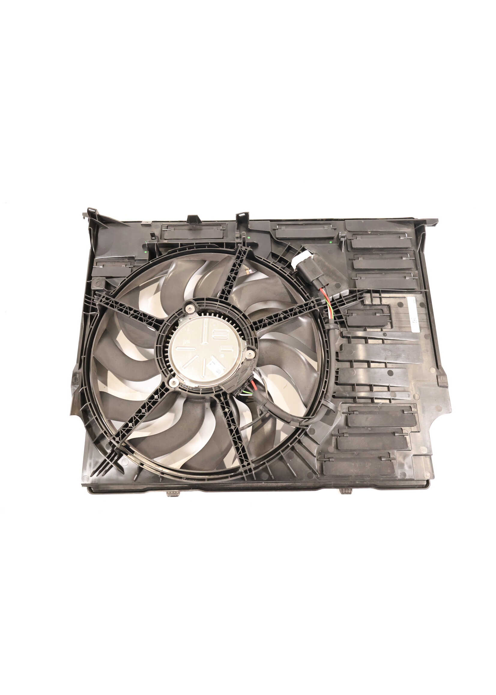 BMW BMW U06 2 Series Cooling fan / cooling fin radiator 17429846921 9846921 5a078c9