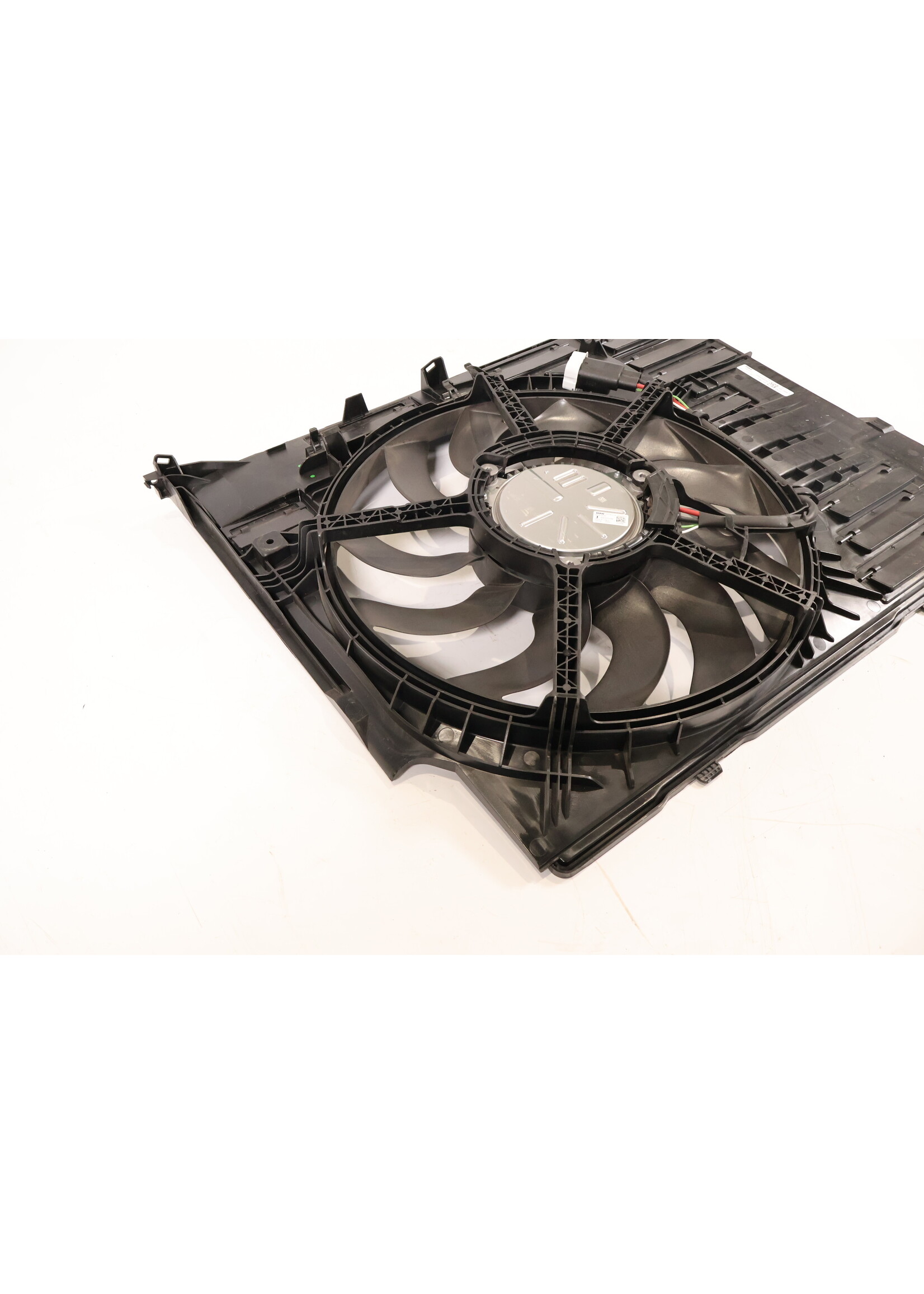 BMW BMW U06 2 Series Cooling fan / cooling fin radiator 17429846921 9846921 5a078c9