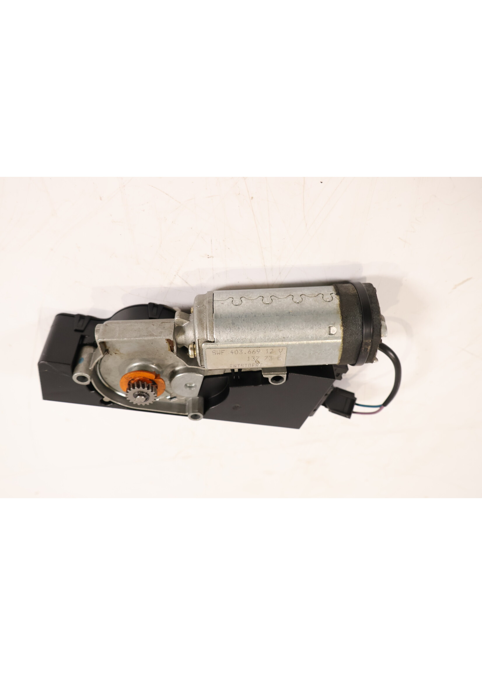 BMW BMW 8 Series E31 Sliding roof electric motor / drive 67611383319 1383319