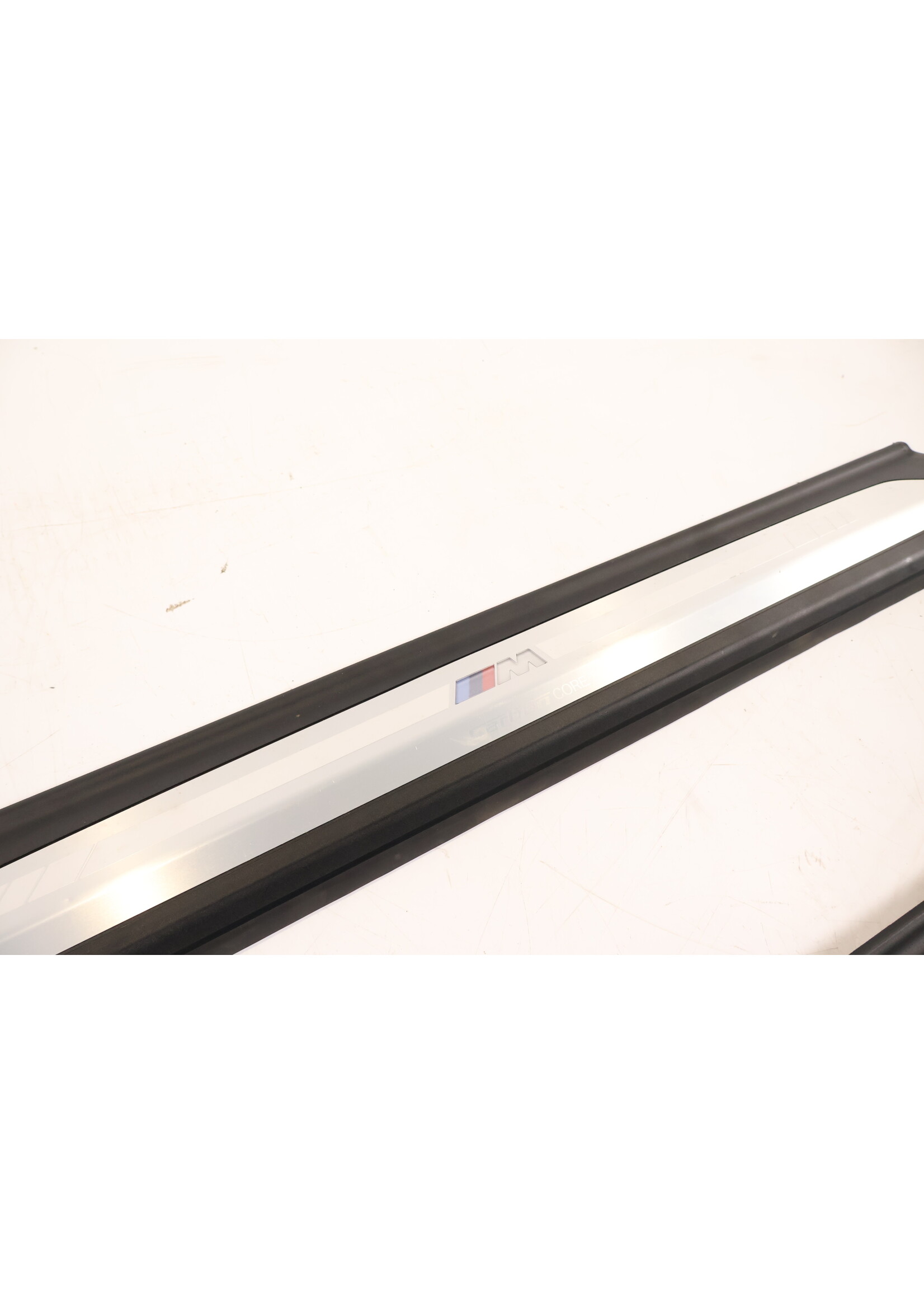 BMW BMW 8er G14 G15 M Carbon Core Einstiegsleiste beleuchtet 51478076405 8076405