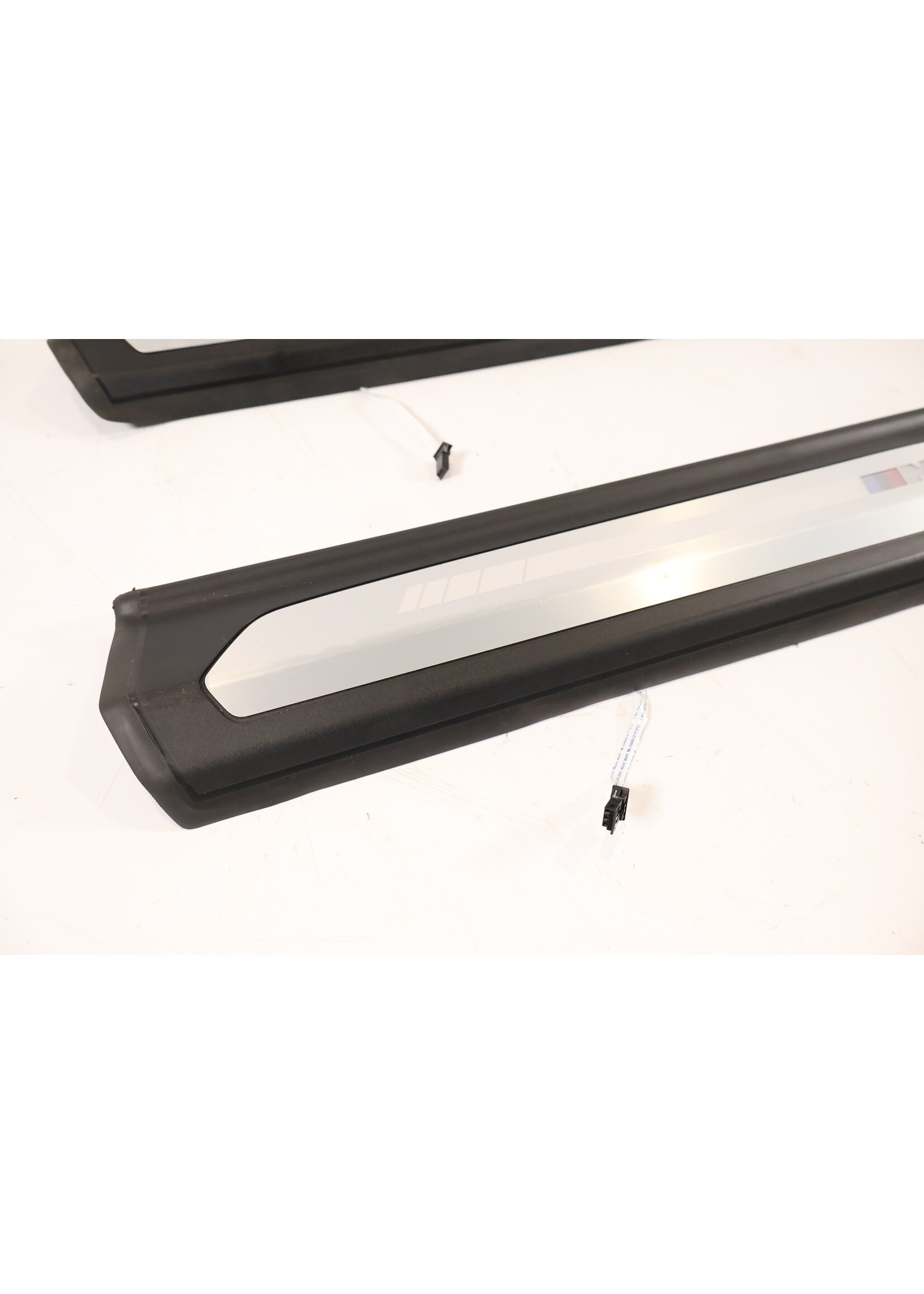 BMW BMW 8 Serie G14 G15 M Carbon Core instaplijsten dorpel verlicht 51478076405 8076405