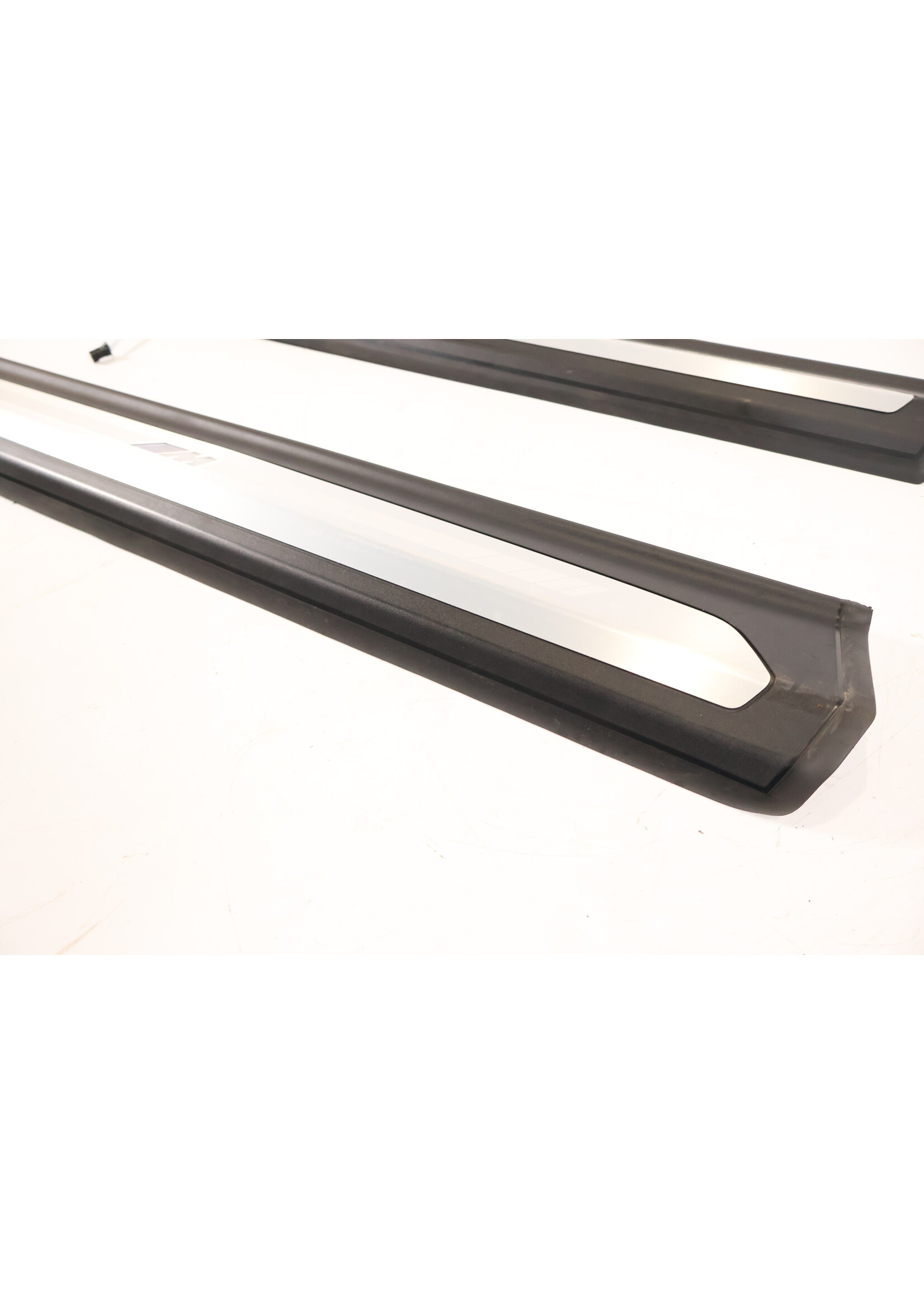 BMW BMW 8er G14 G15 M Carbon Core Einstiegsleiste beleuchtet 51478076405 8076405