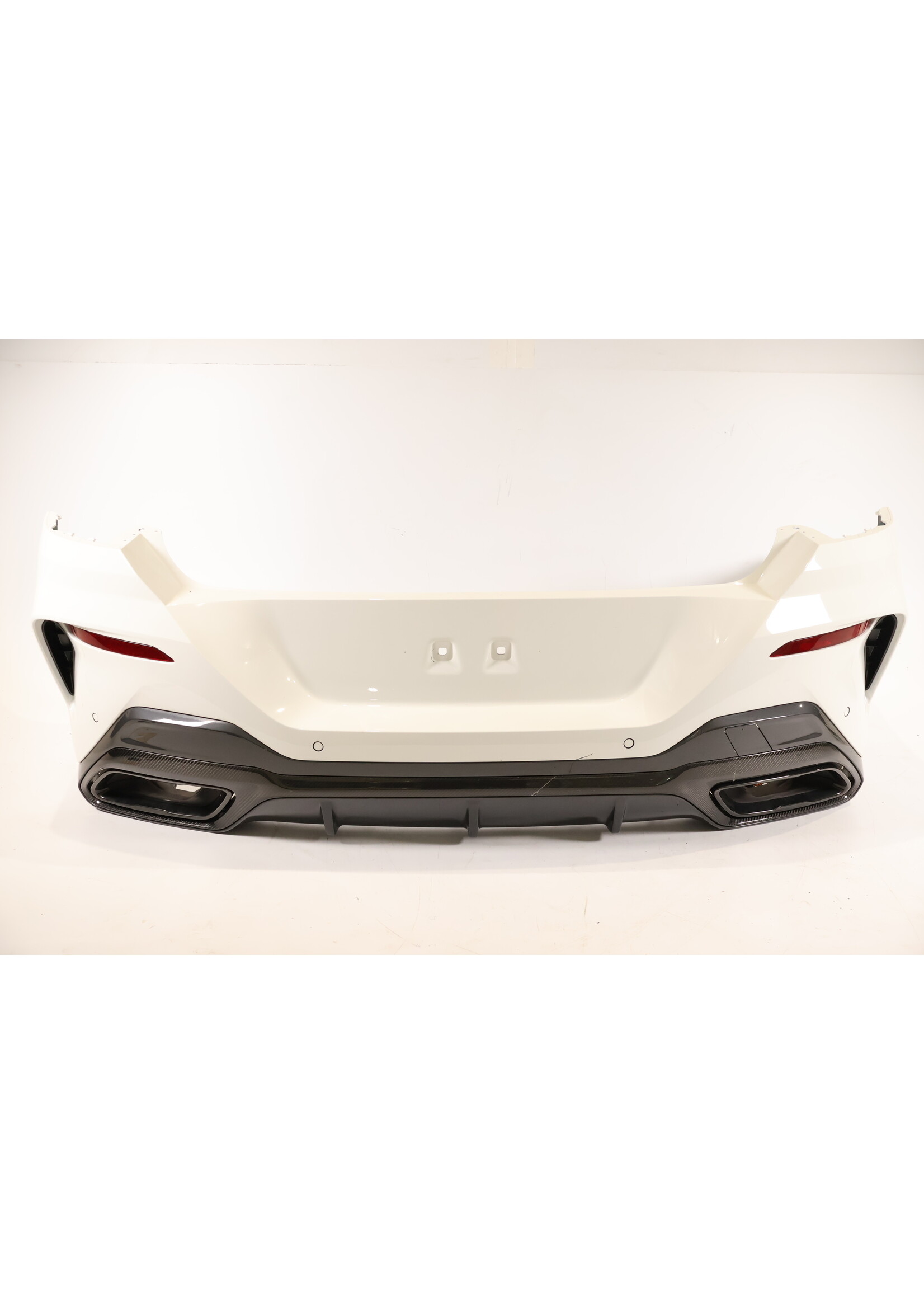 BMW BMW 8 Serie G14 G15 Complete achterbumper M-Pakket Carbon 51128081108 8081108