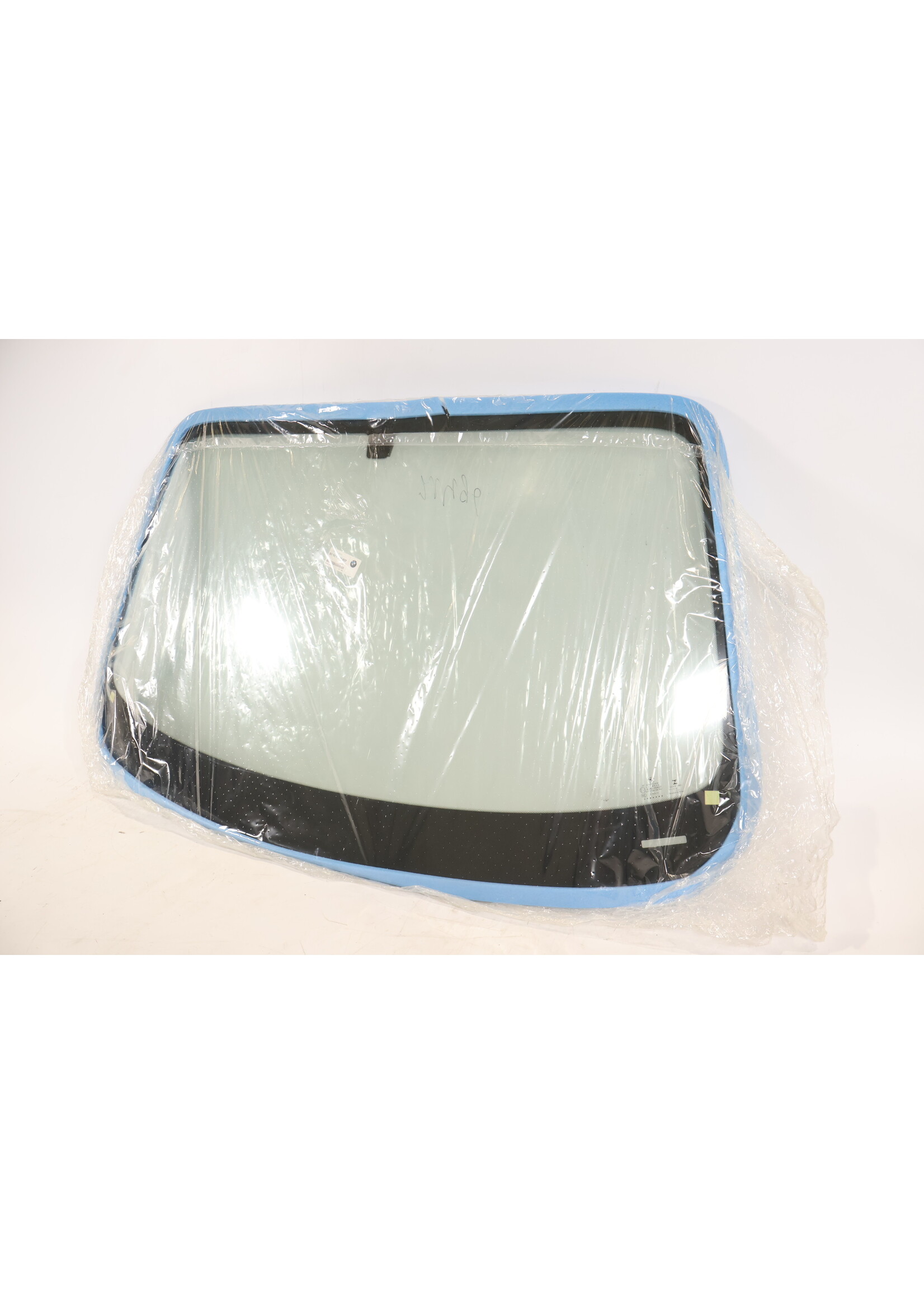BMW  BMW 1 Series F20 F21 Original new windscreen 51317240637 7240637