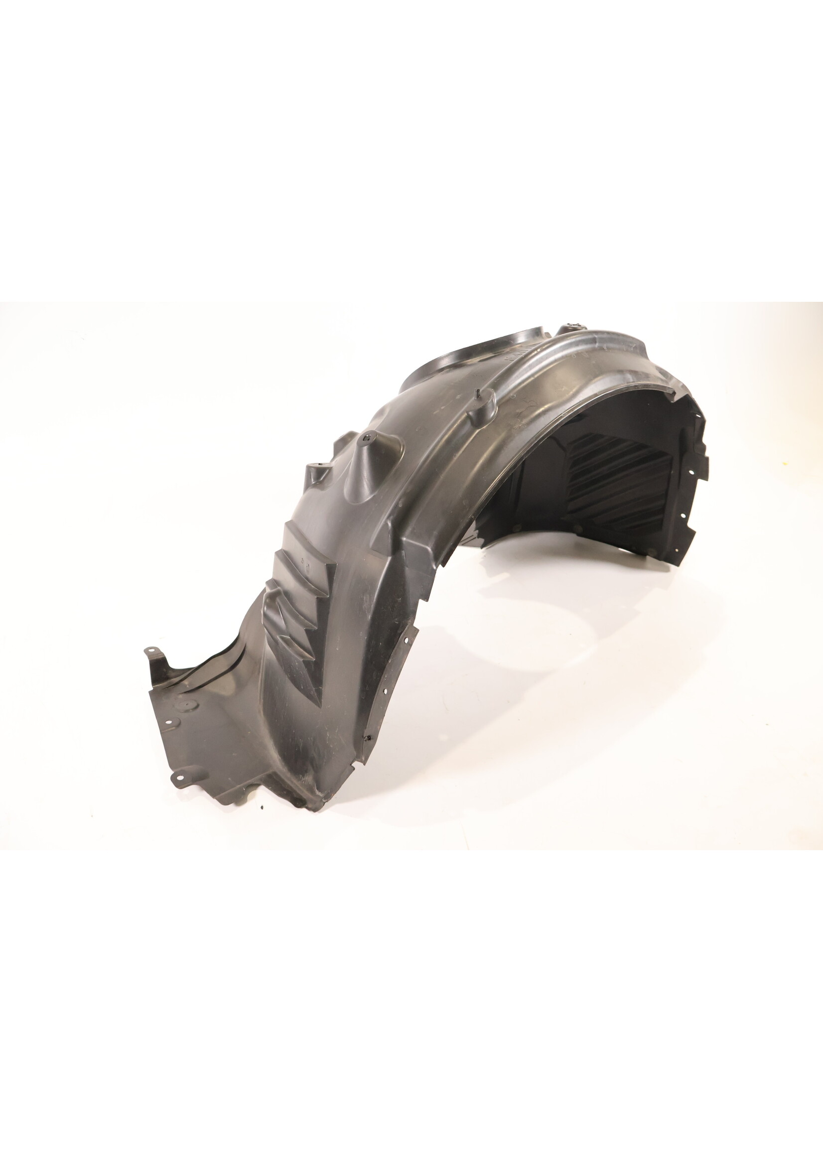 BMW BMW 1 + 2 Serie F40 F44 Wielkast bekleding / modderkuip rechts voor 51717436624 7436624