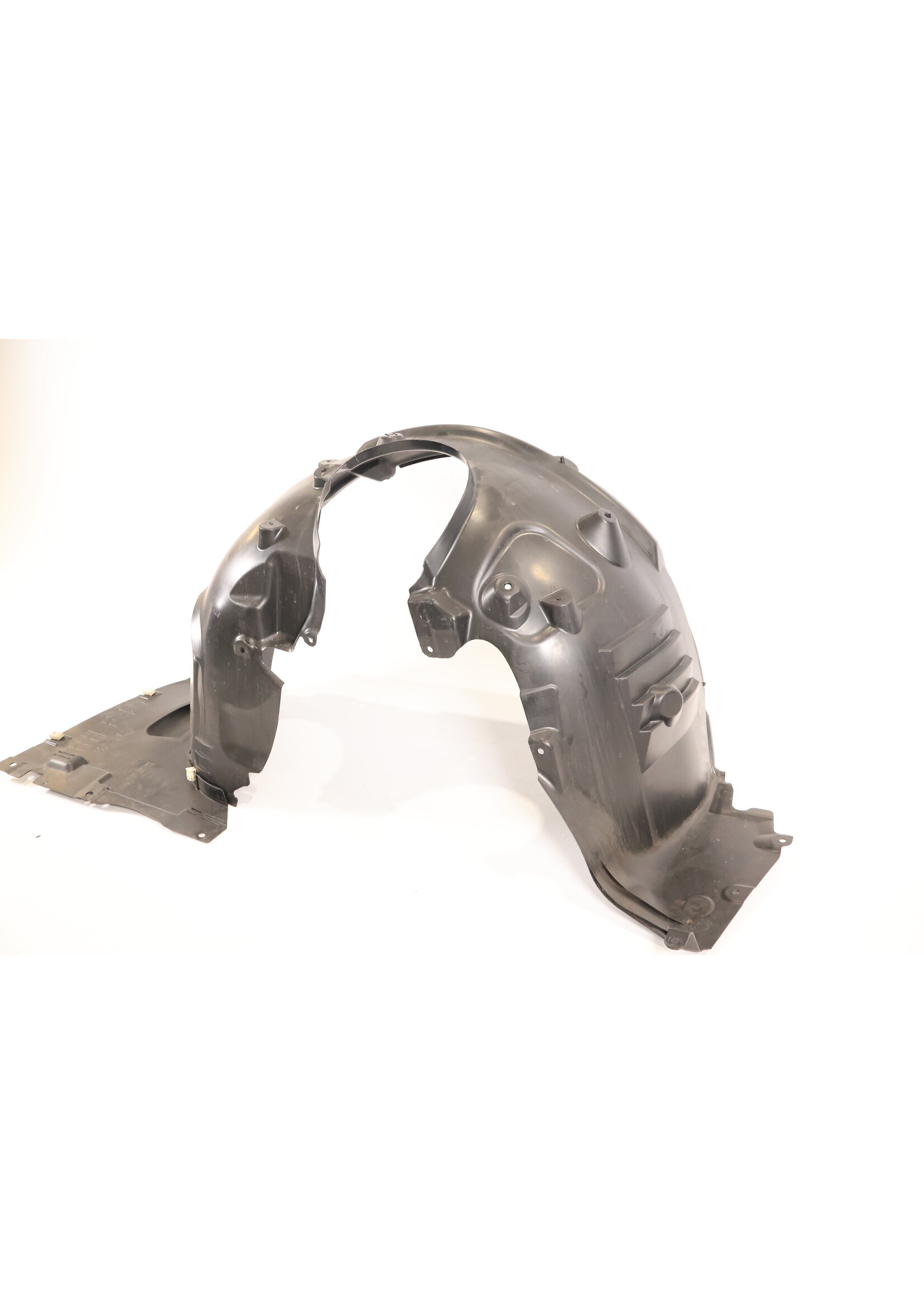 BMW BMW 1 + 2 Series F40 F44 Wheel arch cover / mud pan right front 51717436624 7436624