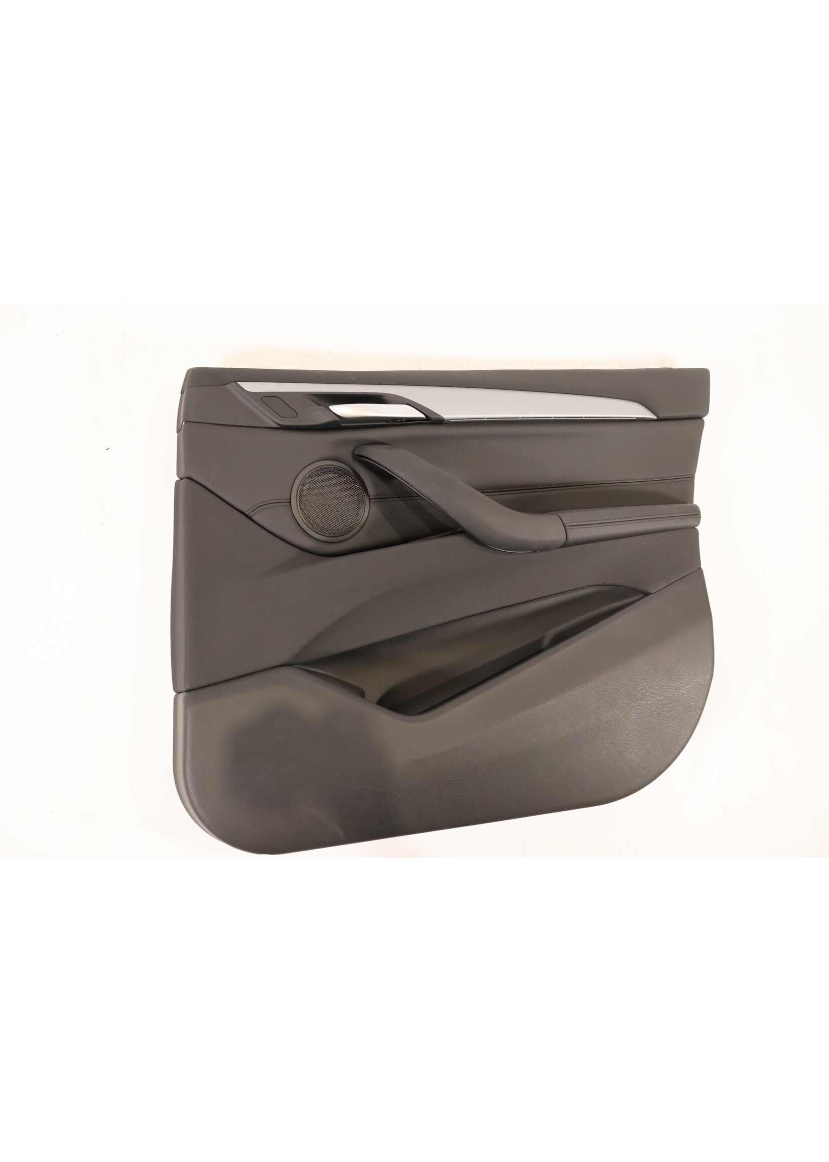 BMW BMW X1 F48 Door panel complete right front 7438064