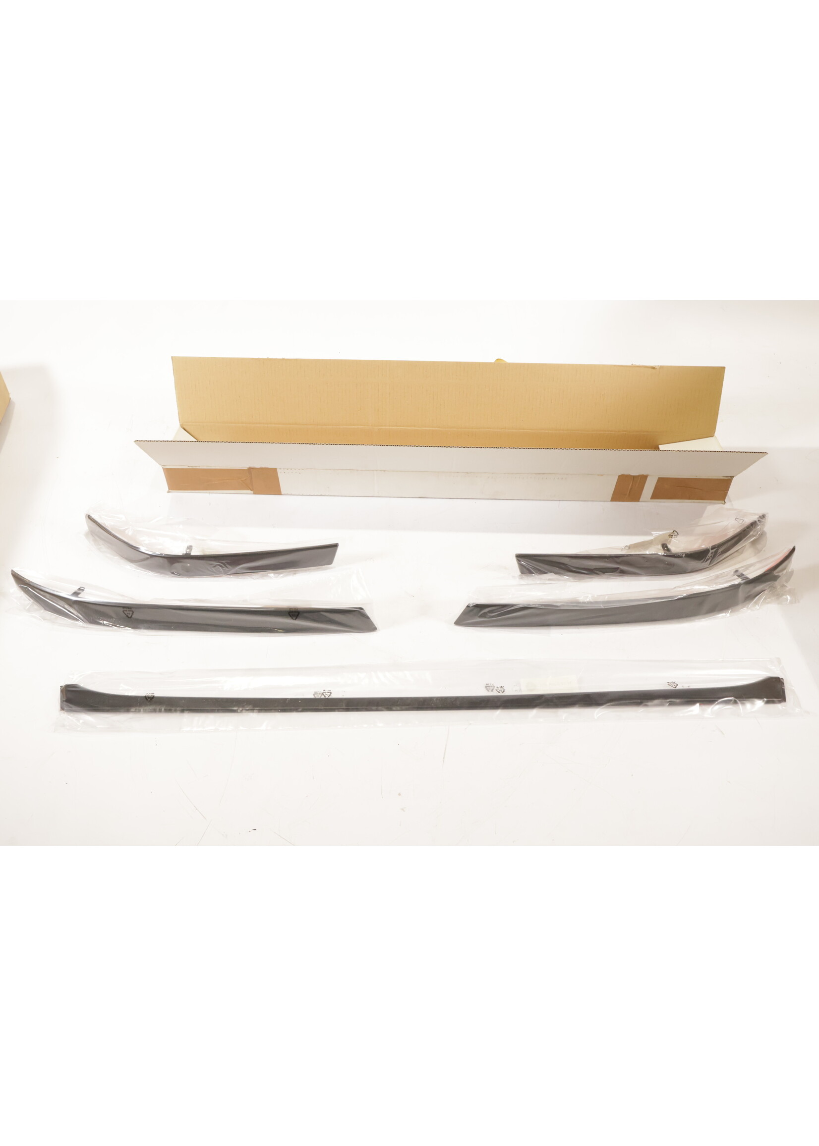 BMW BMW 3 Serie E90 E91 E92 E93 OEM Rugleuning BMW 3 Serie E90 E91 E92 E93 OEM Rugleuning paneel, met net NIEUW! 52106955598 6955598 - Copy