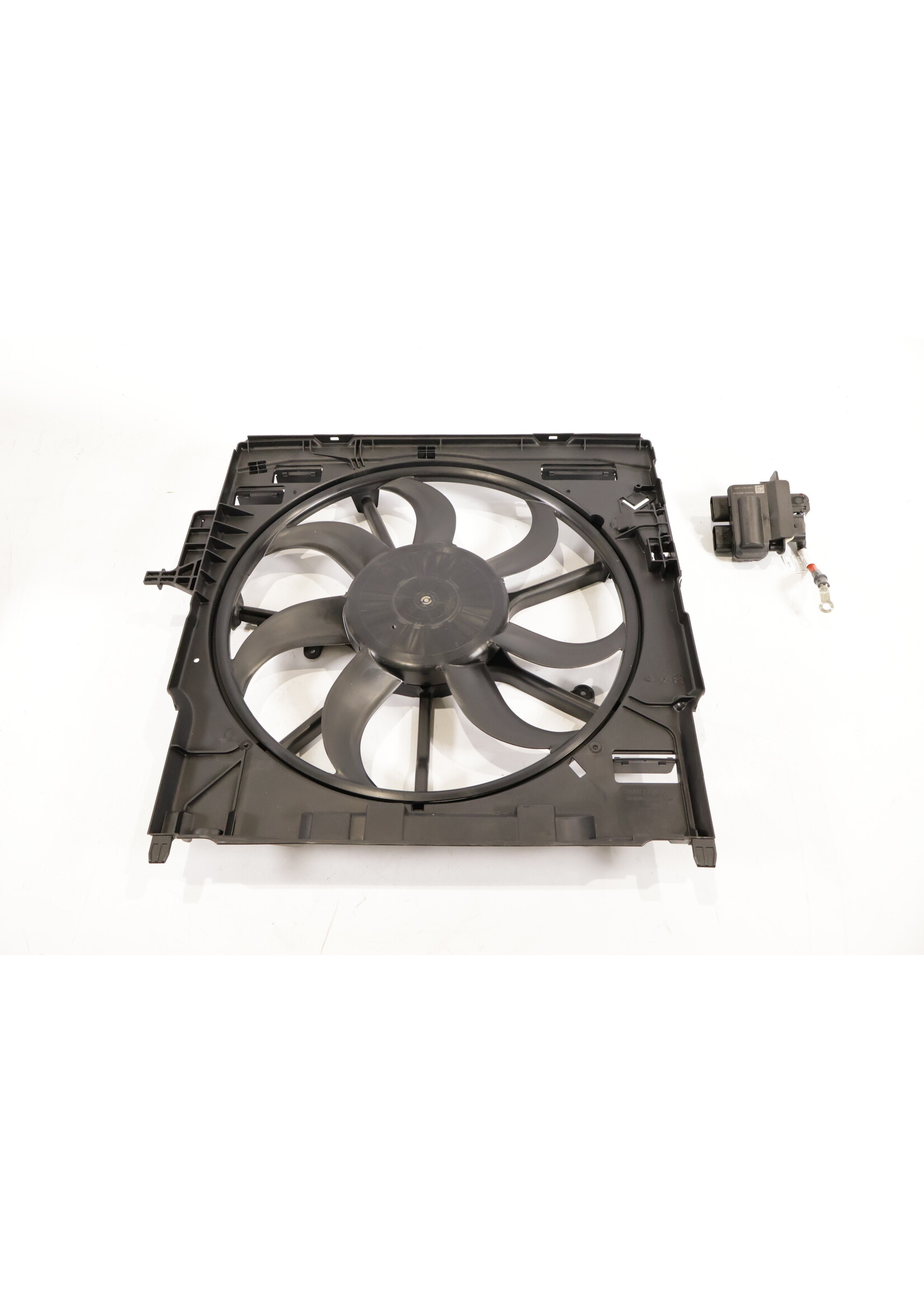 BMW BMW X5 X6 F15 F16 OEM Cooling Fan NEW! 17427634467 7634467