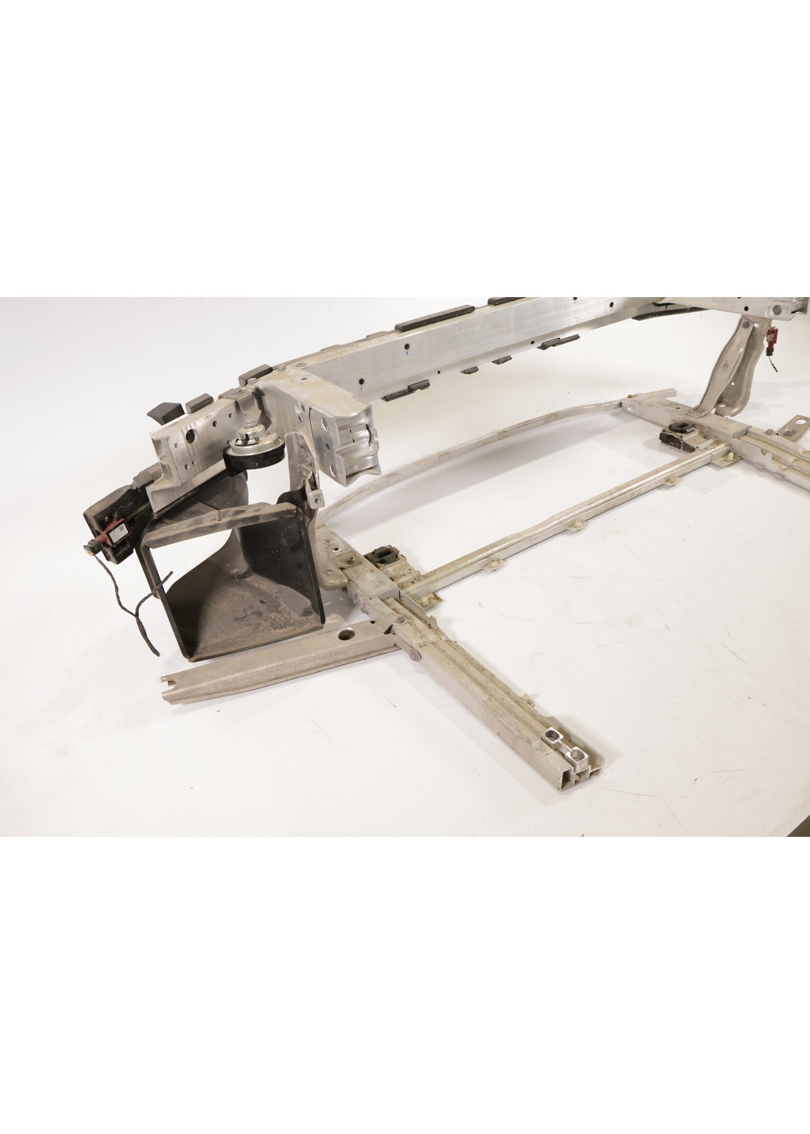 BMW BMW X1 F48 Vorderwand mit Stoßstangenbügel 51117342439 7342439