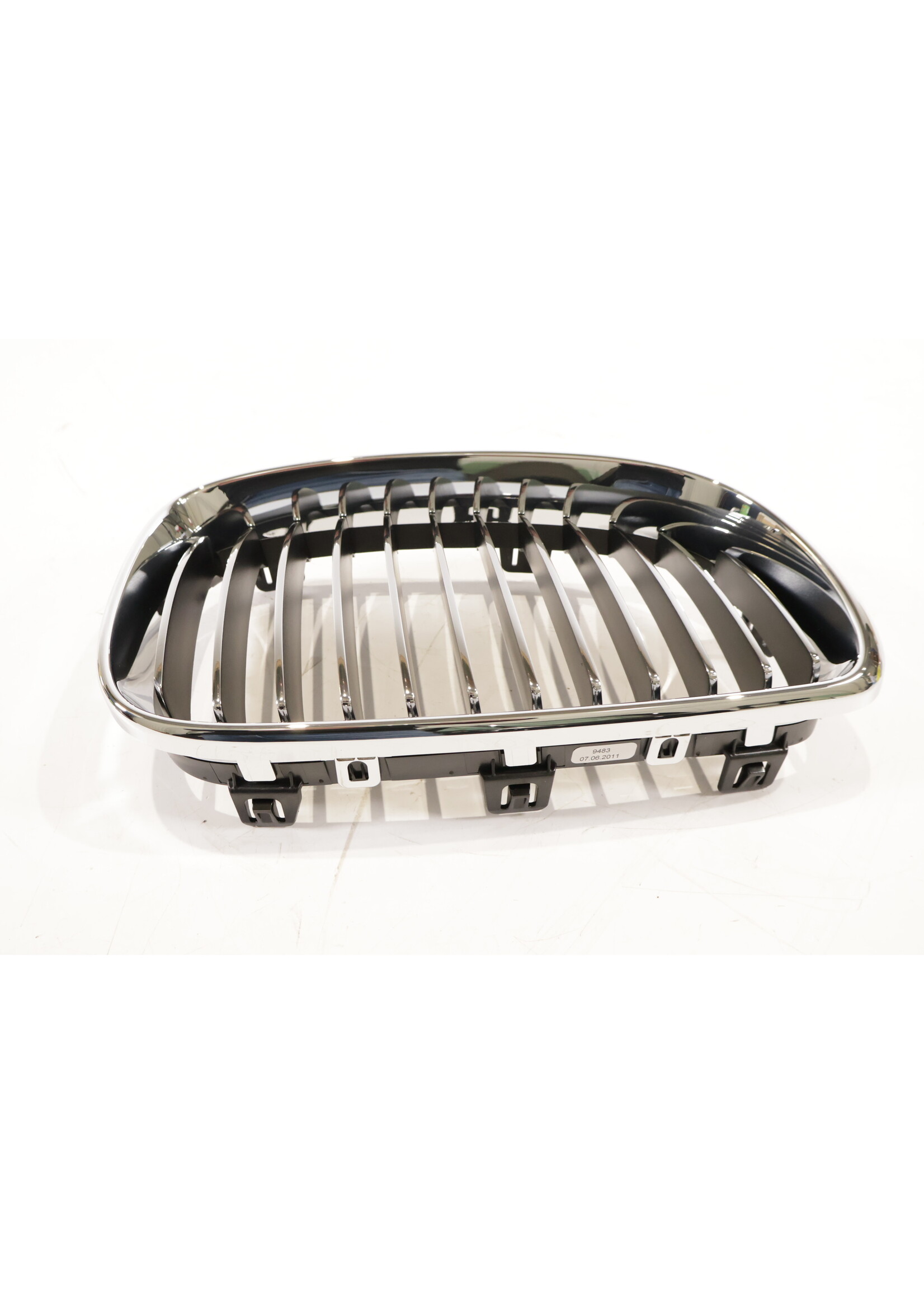 BMW BMW 1 Series E81 E82 E88 OEM Grill / kidney right NEW! 51137179656 7179656