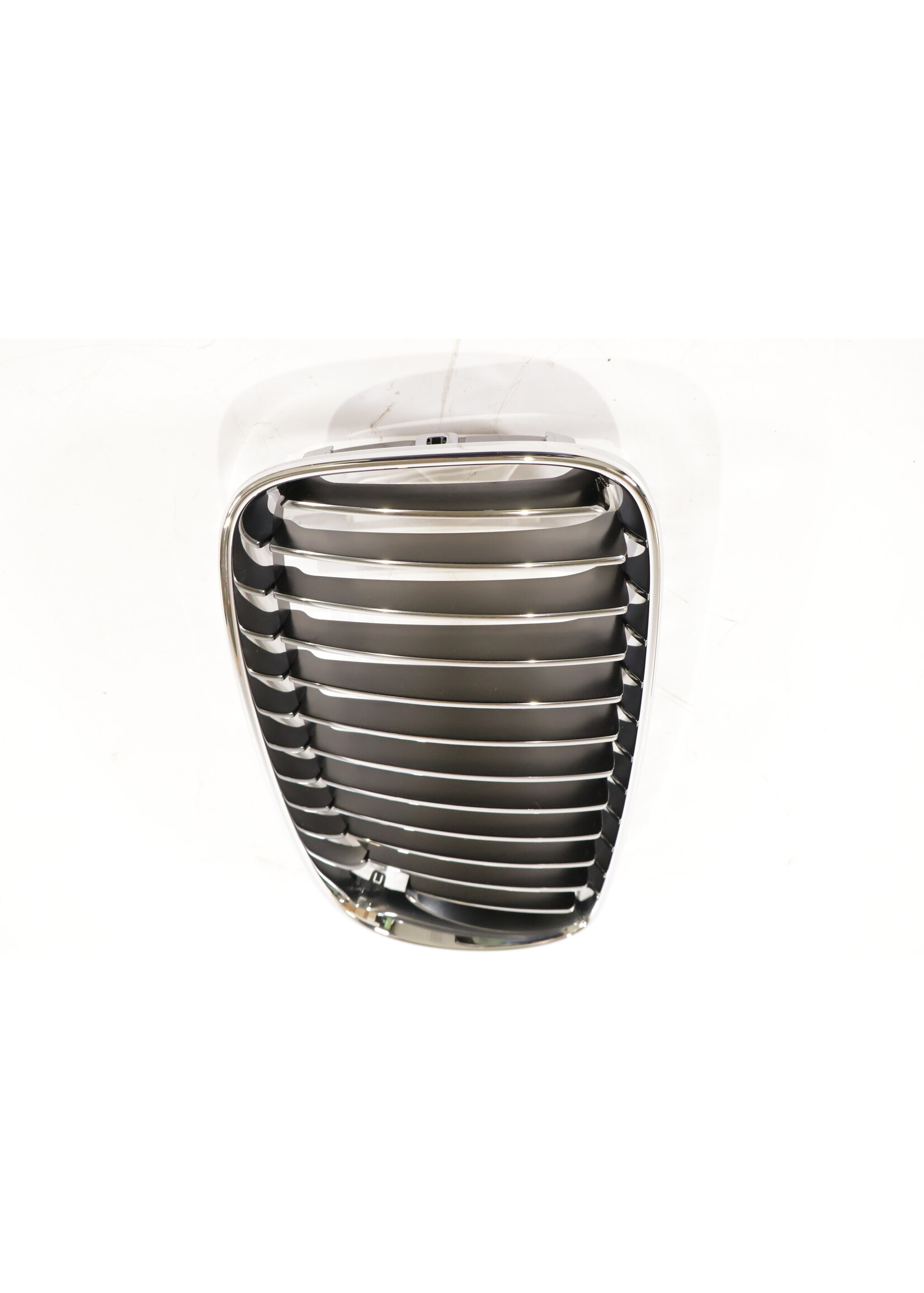 BMW BMW 1 Serie E81 E82 E88 OEM Grill / nier links NIEUW! 51137179655 7179655
