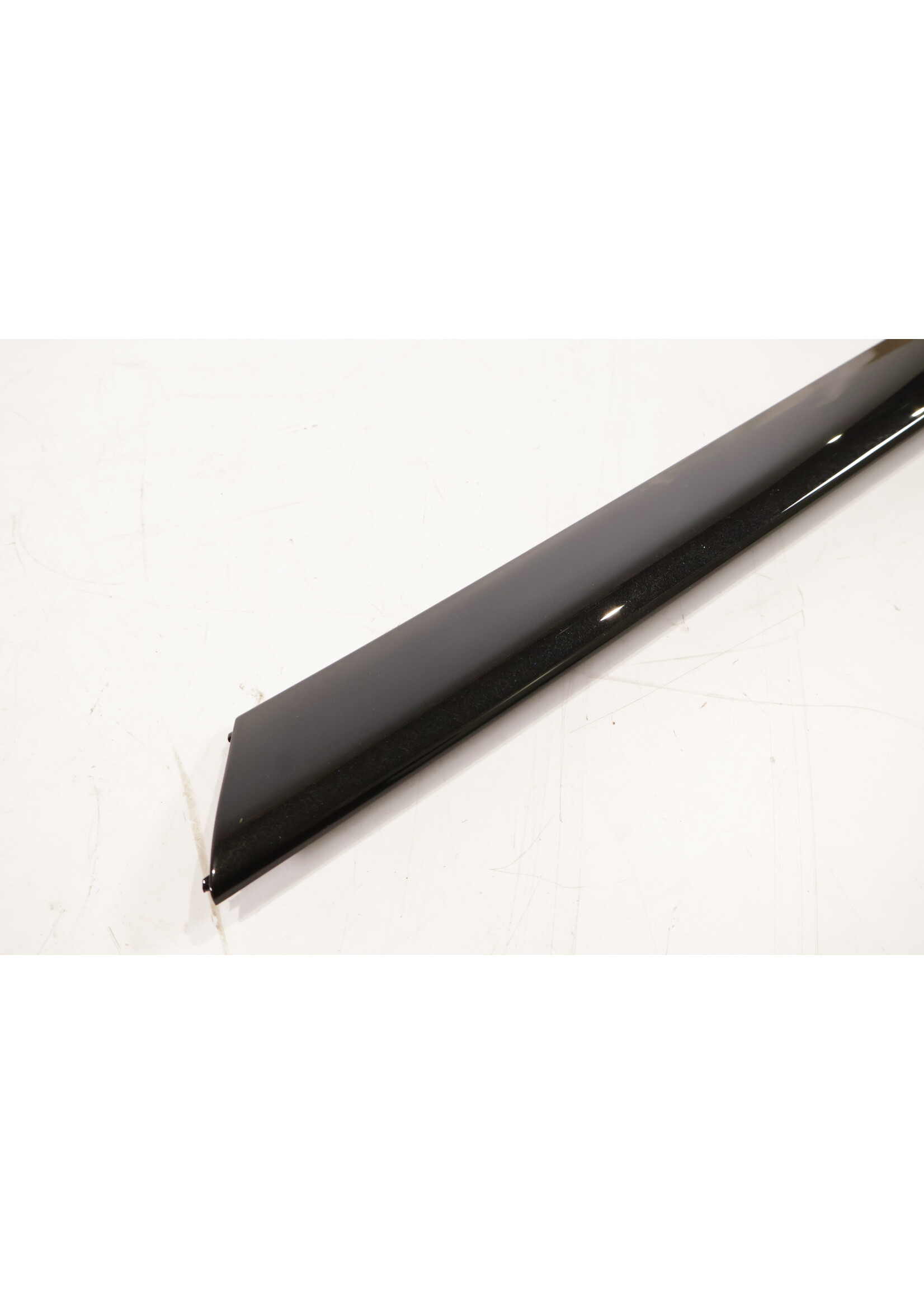 BMW BMW 3 Series E46 OEM Door panel molding left front 51418235225 8235225