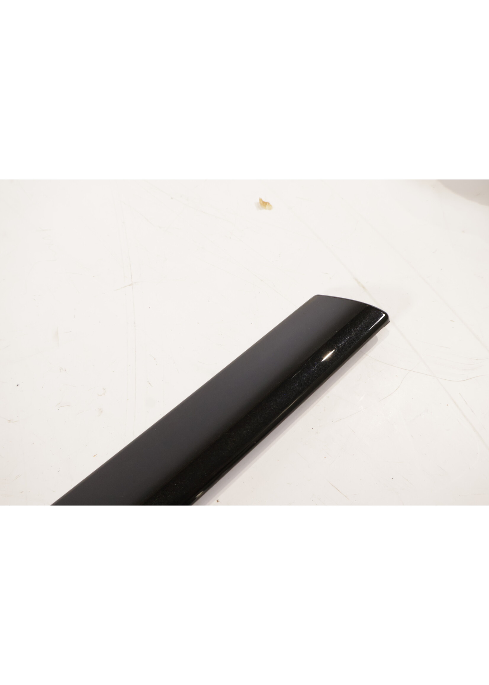 BMW BMW 3 Series E46 OEM Door panel molding left front 51418235225 8235225