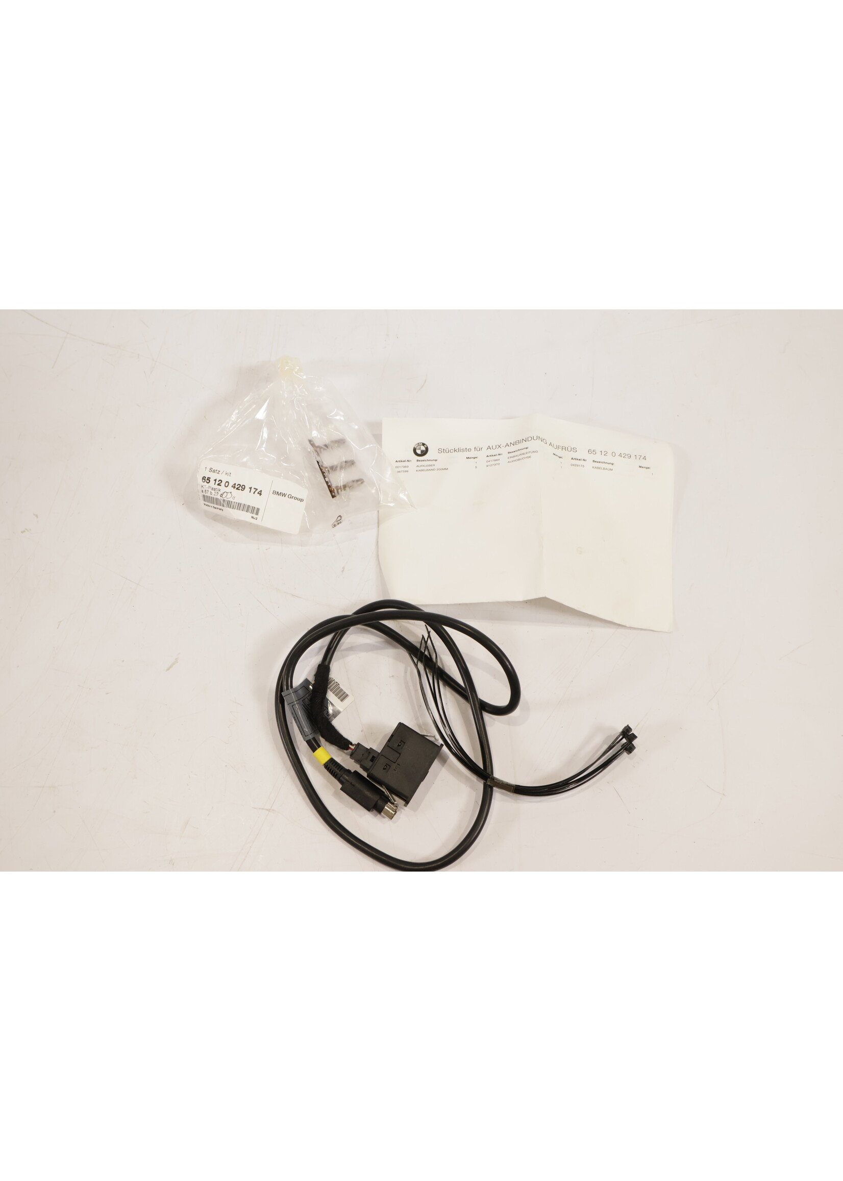 BMW BMW X6 E71 OEM Ombouwset met AUX aansluiting 65120429174 0429174