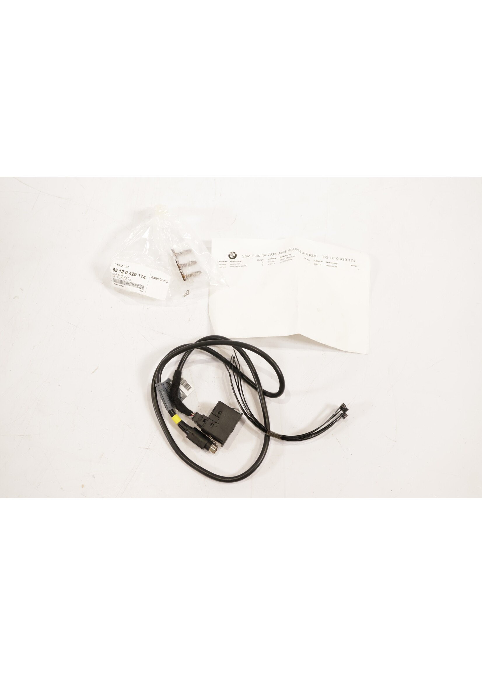BMW BMW X6 E71 OEM Ombouwset met AUX aansluiting 65120429174 0429174