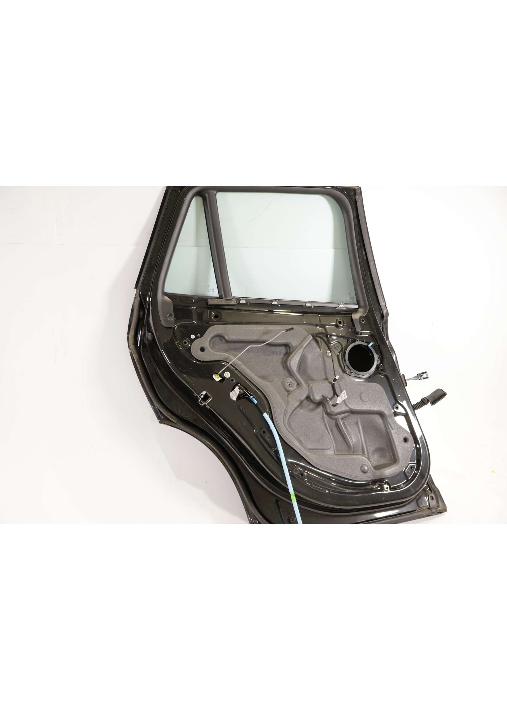 BMW BMW X1 F48 complete door left rear 41007461351 7461351