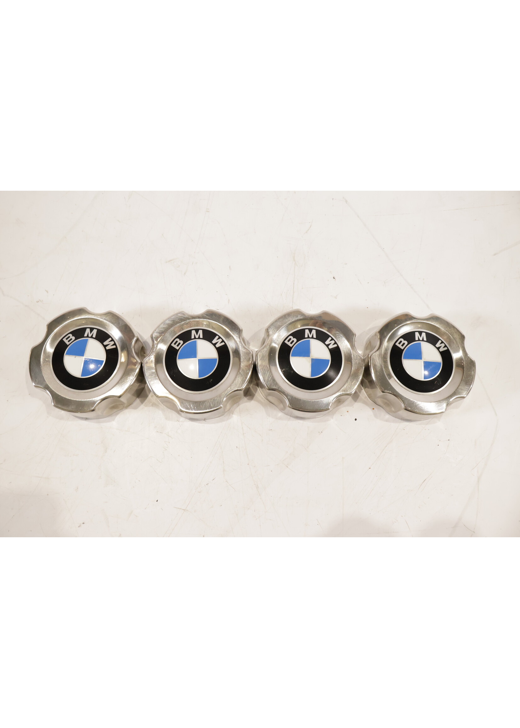BMW BMW 3 + 5 Series E30 E34 OEM Center cap set chrome NEW! 36131179141 1179141