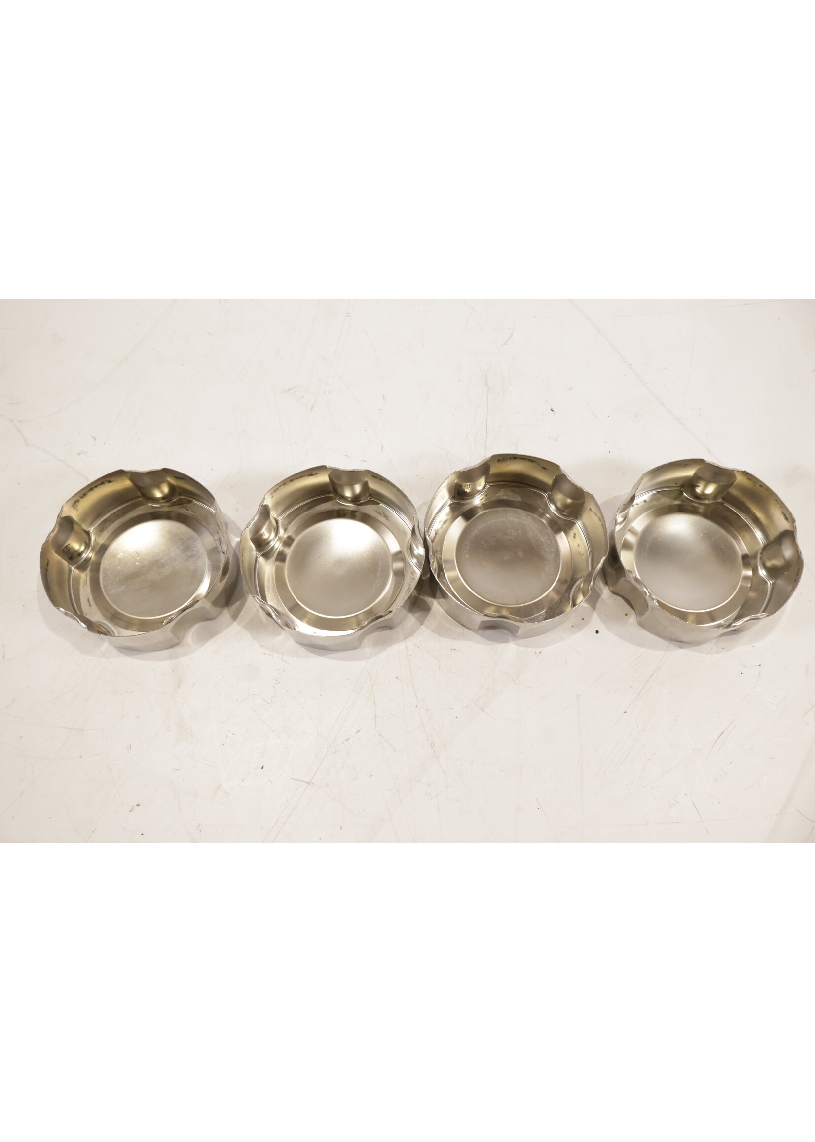 BMW BMW 3 + 5 Serie E30 E34 OEM Naafkap set chrome NIEUW! 36131179141 1179141