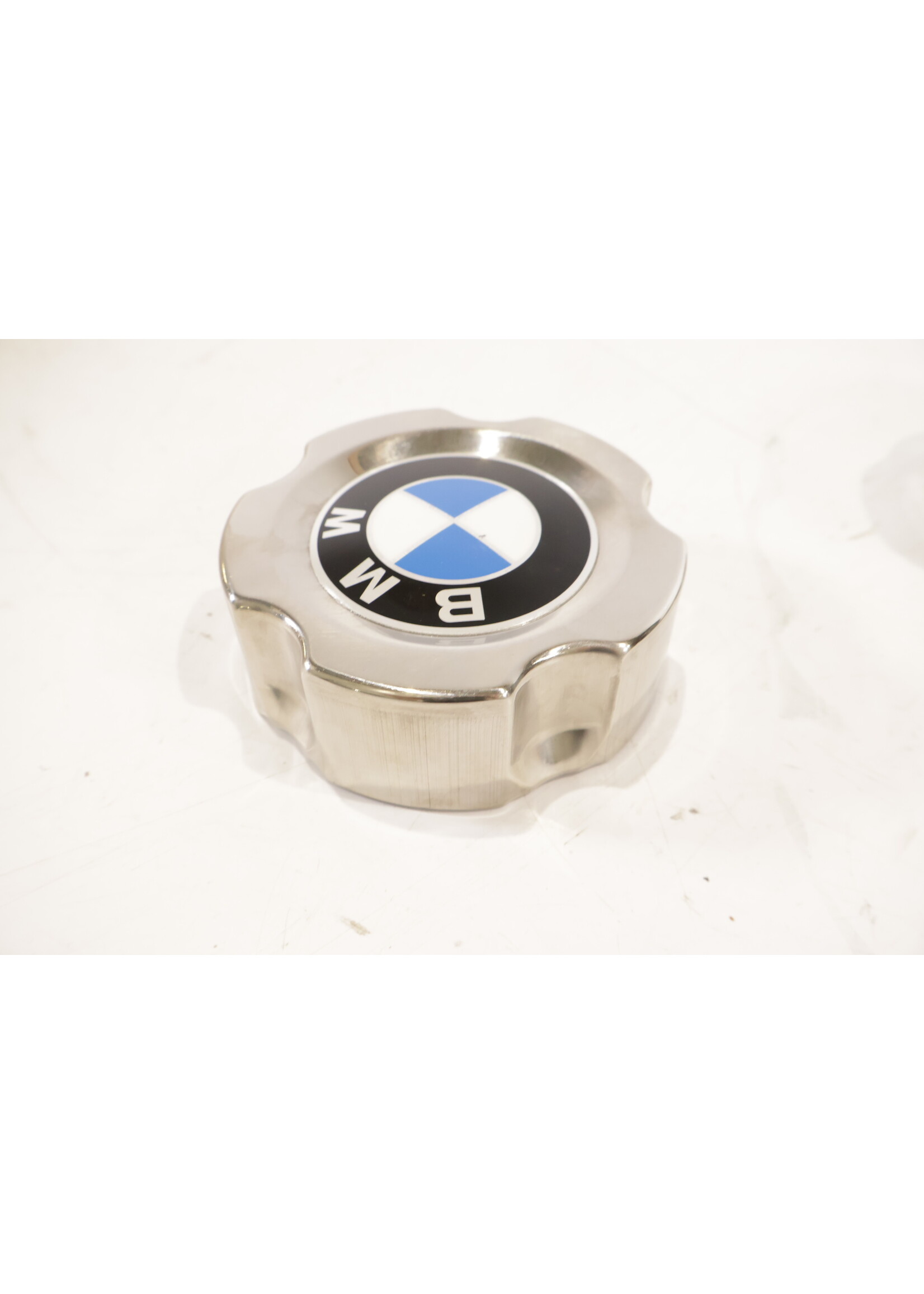 BMW BMW 3er + 5er E30 E34 OEM Nabendeckelsatz Chrom NEU! 36131179141 1179141