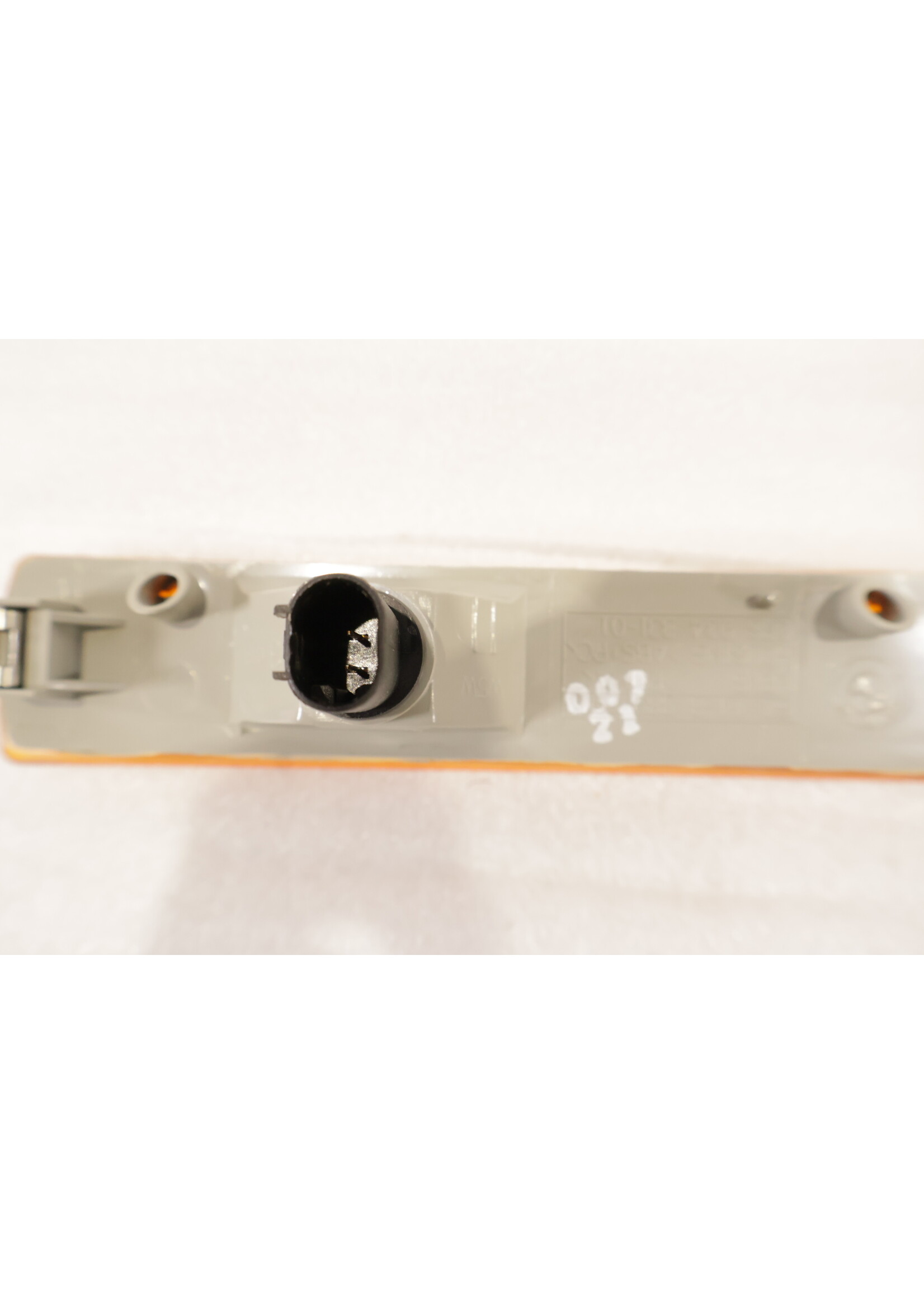 BMW BMW Z3 E36/7 OEM Bumper side marker lamp right NEW! 63148389696 8389696