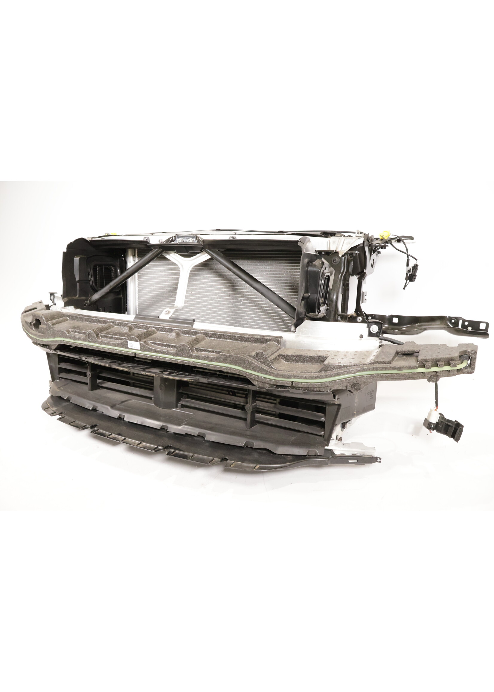 BMW BMW 8 Series G14 G15 G16 Complete front with cooler package 51117373405 7373405