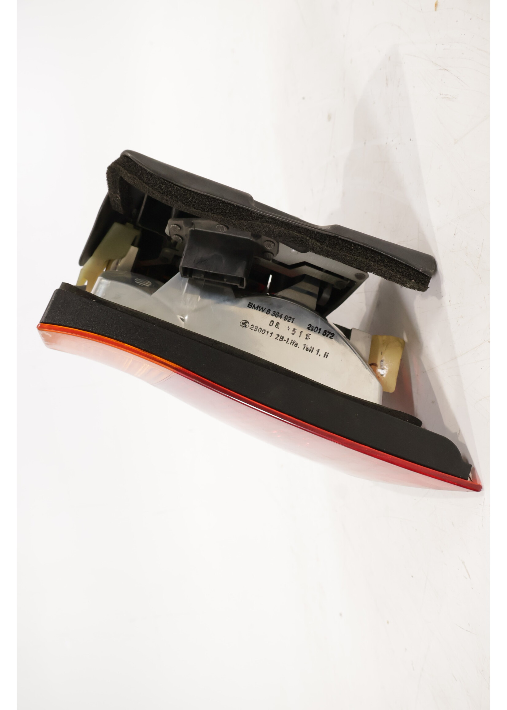 BMW BMW 3er E46 Limousine Rücklicht links OEM! 63218364921 8364921