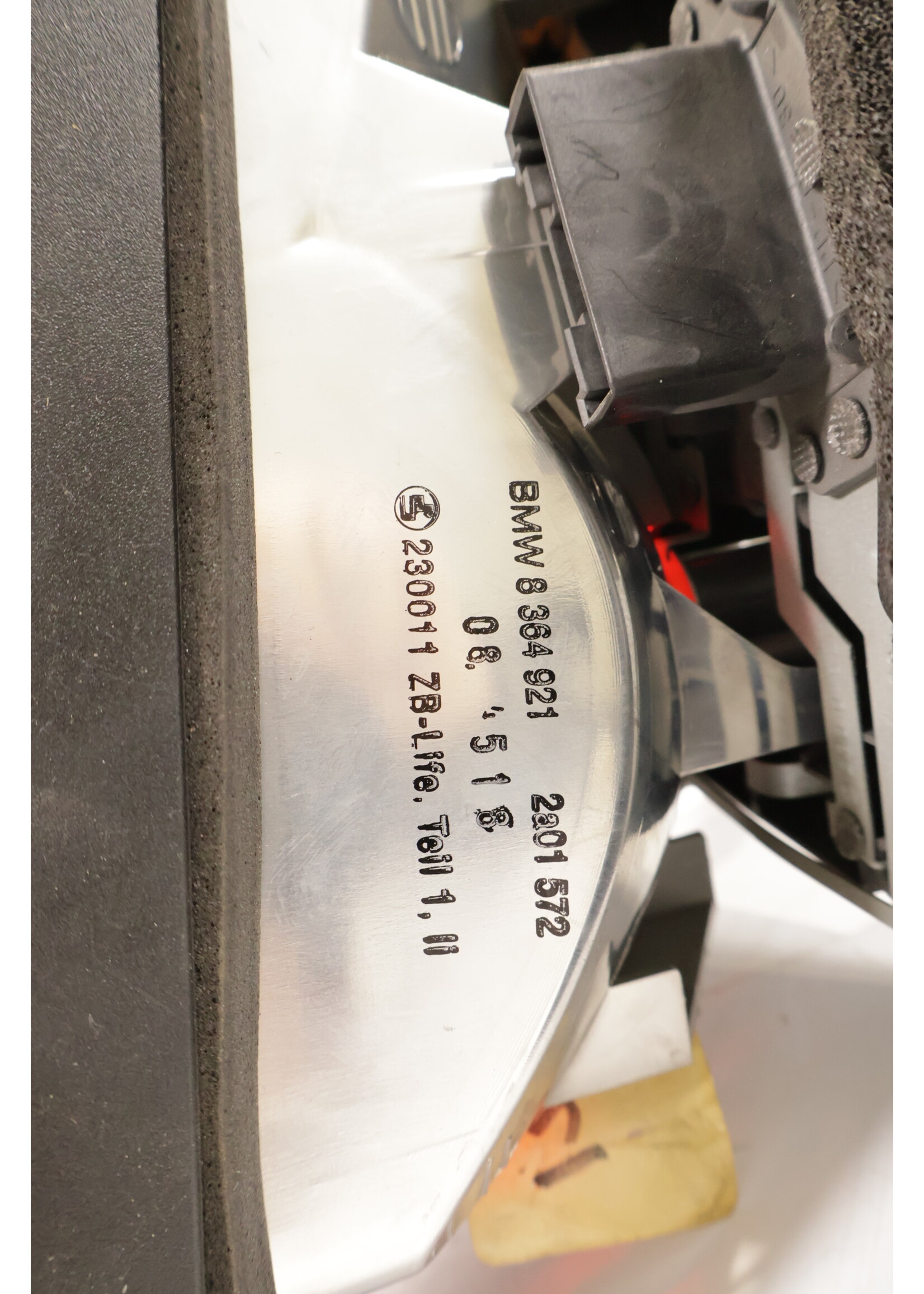 BMW BMW 3er E46 Limousine Rücklicht links OEM! 63218364921 8364921