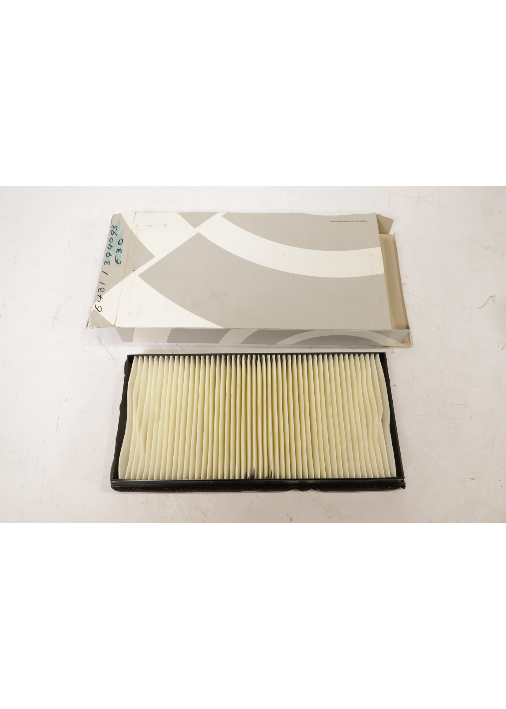 BMW BMW 3 Serie E30 OEM Luchtfilter inlaat NIEUW! 64311394093 1394093