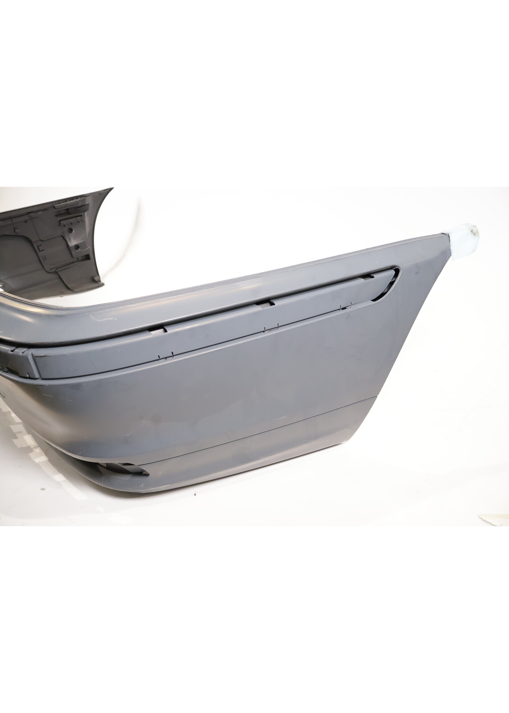 BMW BMW 3 Serie E46 OEM Achterbumper type I NIEUW! 51128195310 8195310