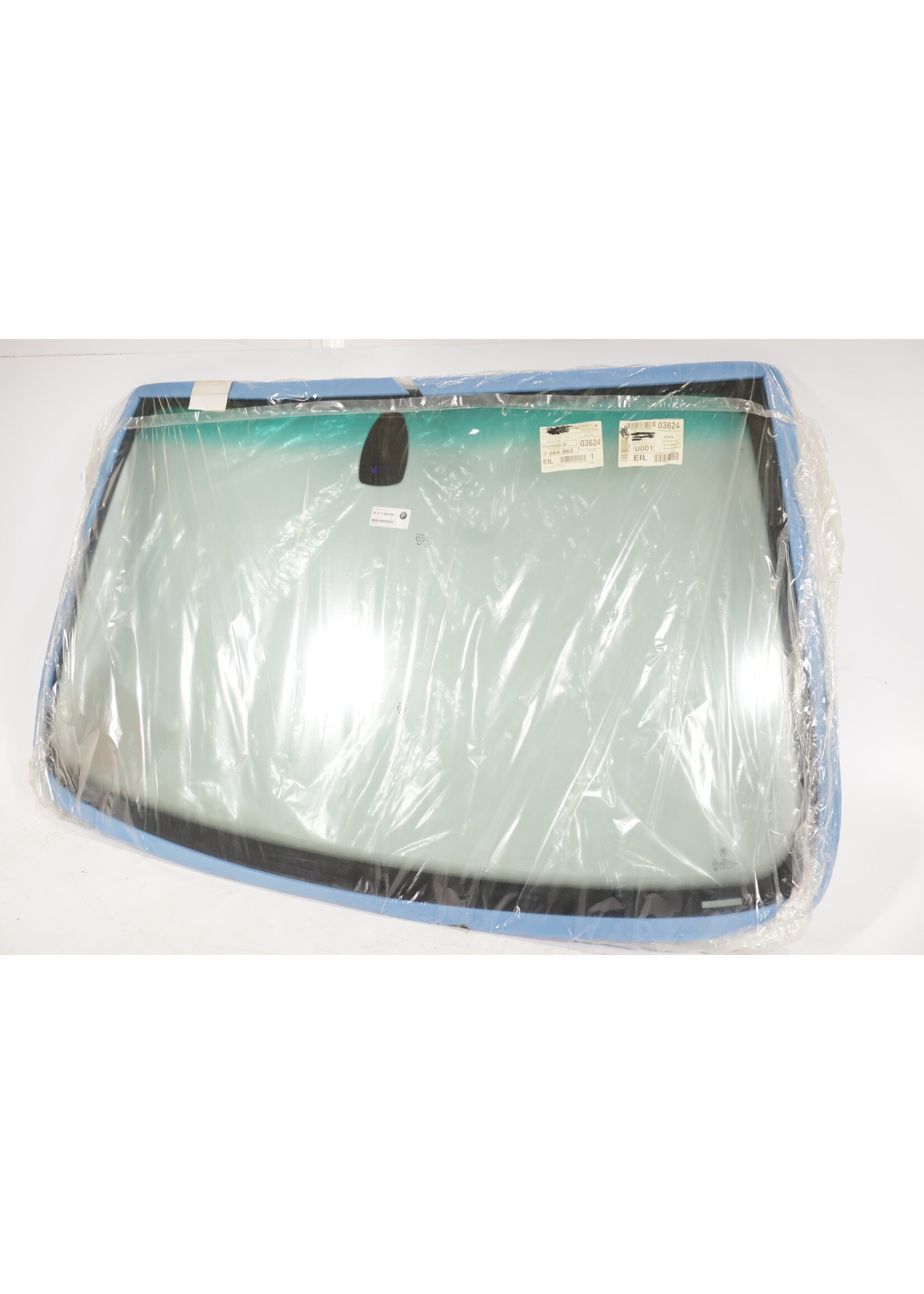 BMW BMW X5 E53 OEM Windscreen with rain sensor NEW! 51317064862 7064862