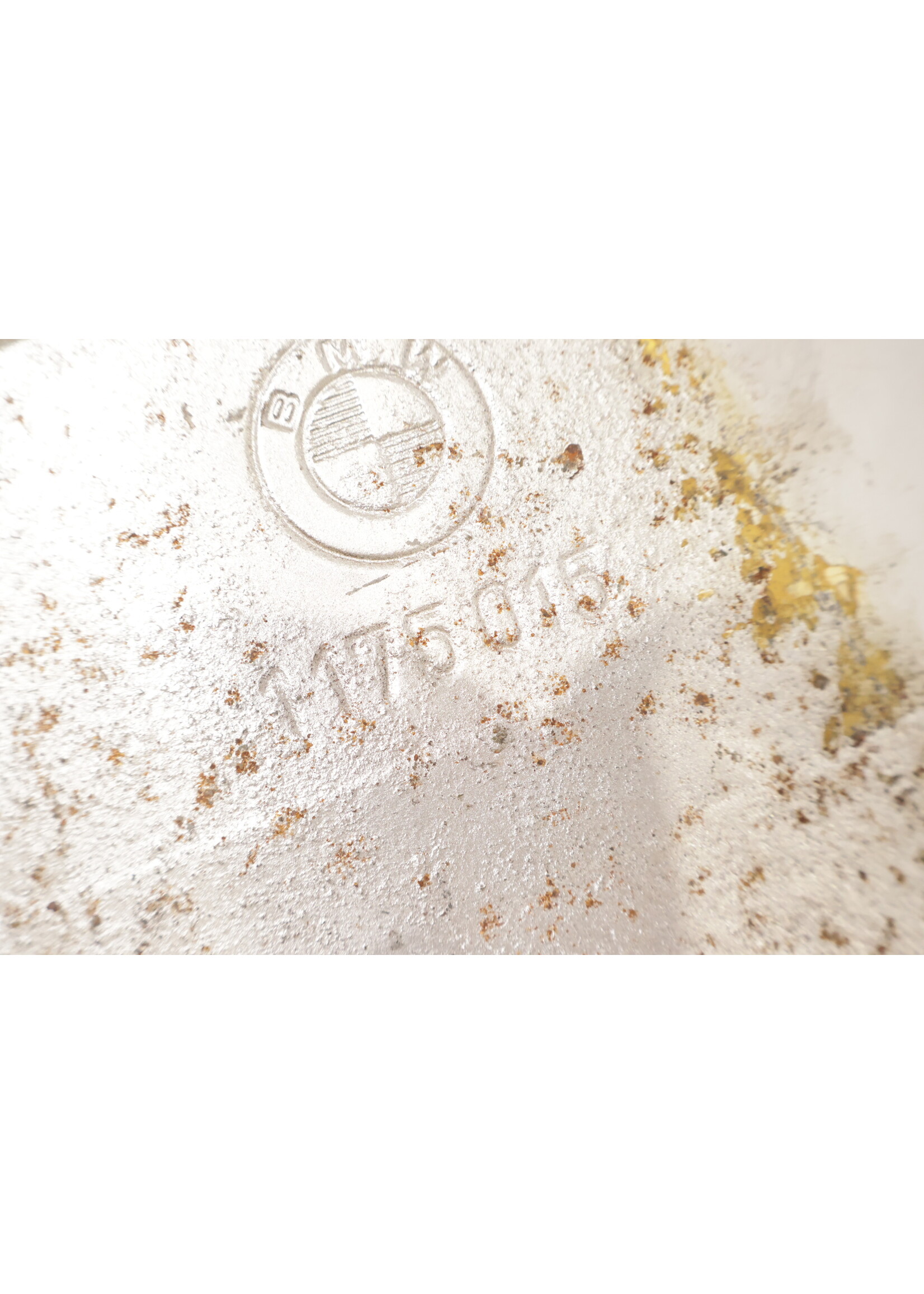 BMW BMW 7er E23 OEM Schalldämpfer Auspuff NEU! 112138201000 - Copy