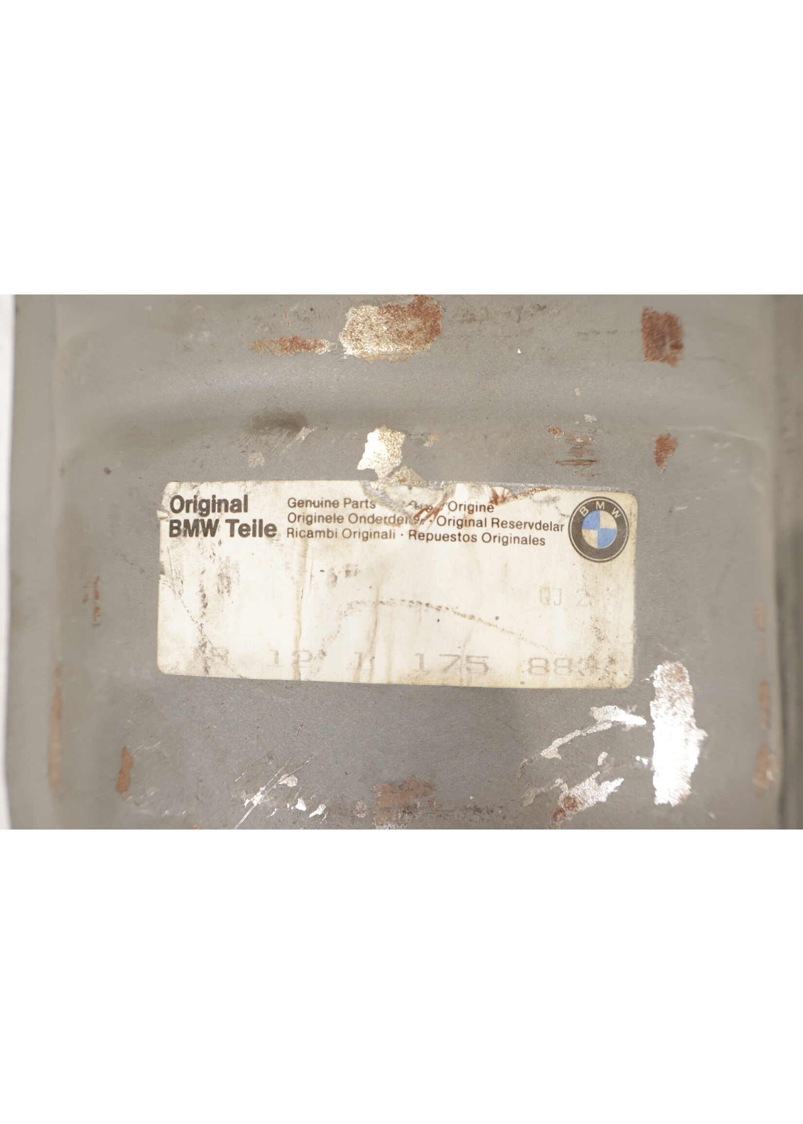 BMW BMW 6er E24 OEM Schalldämpfer Auspuff NEU! 18121175883