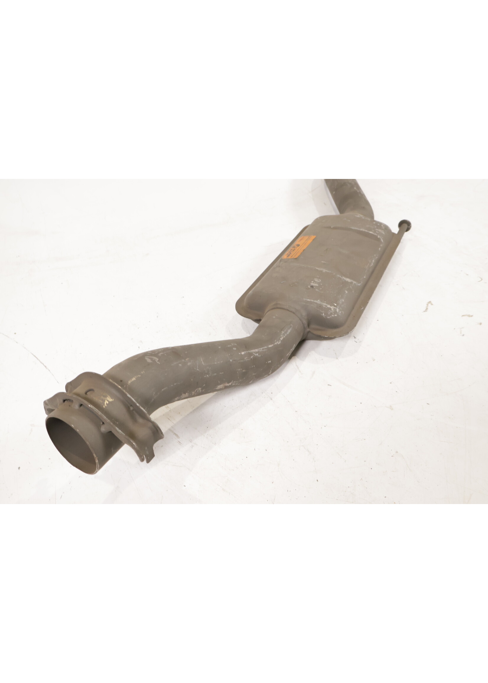 BMW BMW E3 OEM Mittelschalldämpfer Auspuff NEU! 18121107886