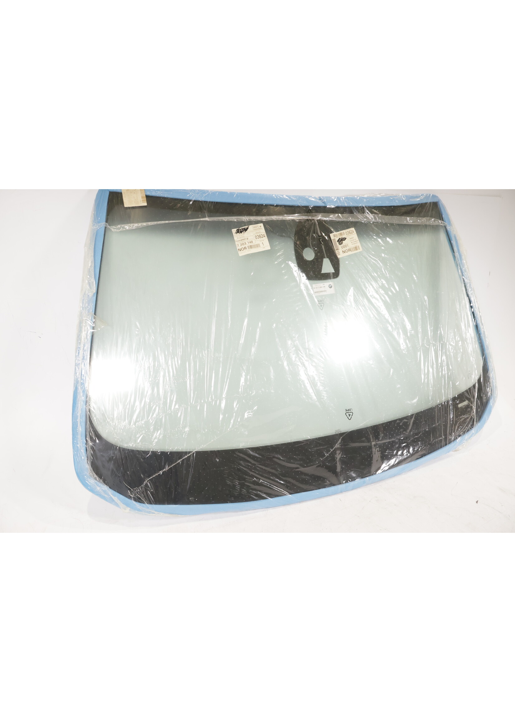 BMW  BMW 5 Series F10 F11 OEM Windshield NEW! 51317203148 7203148