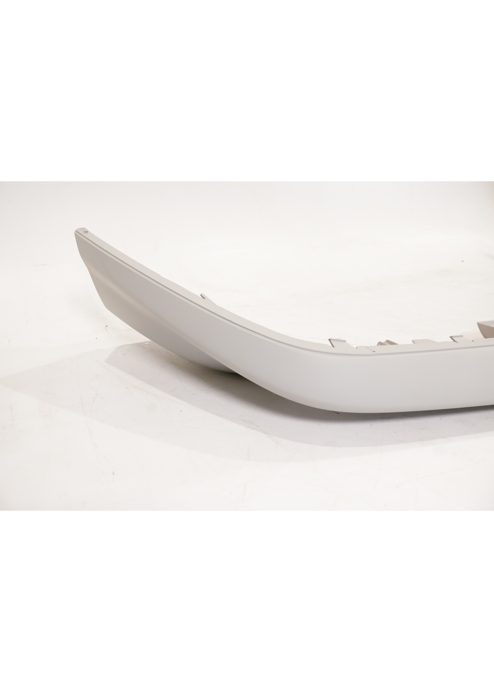 BMW BMW 8 Serie E31 OEM Bumper onderste deel NIEUW! 51118108171 51111940740