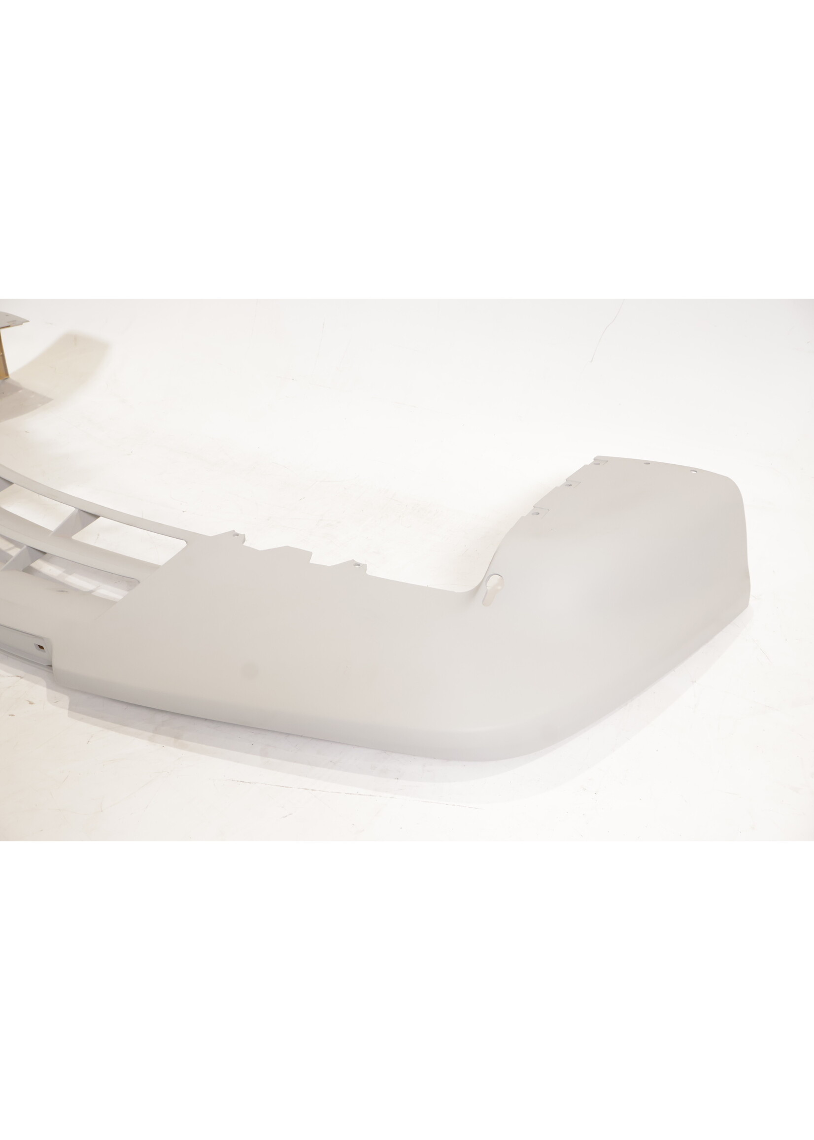 BMW BMW 8 Series E31 OEM Bumper lower part NEW! 51118108171 51111940740