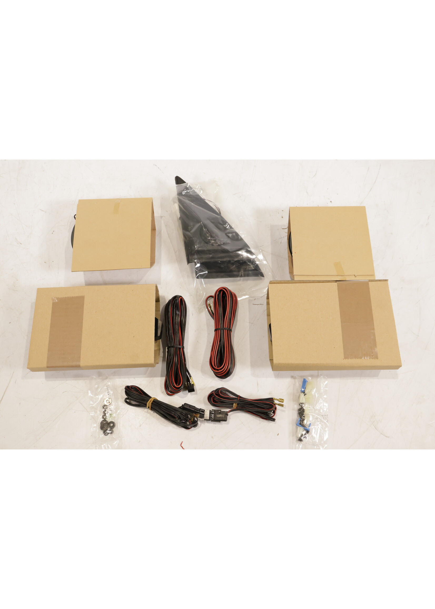 BMW BMW 3er E36 OEM Komplettes Lautsprecherset mit Hochtönern NEU! 99999100548