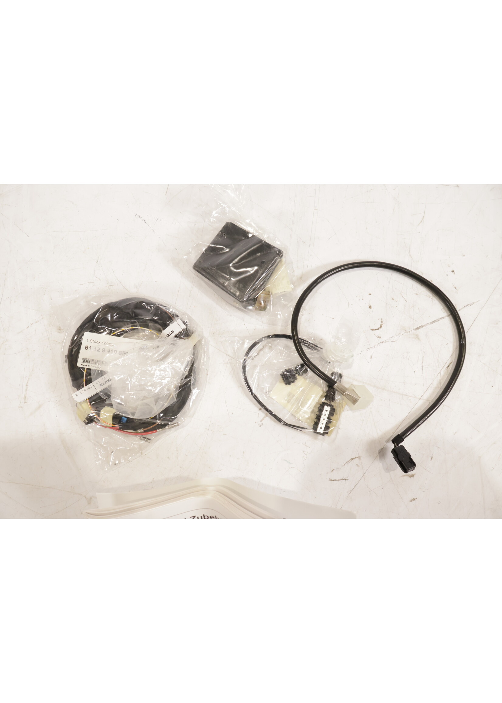 BMW BMW E46 3 Serie OEM CD wisselaar kit NIEUW! 65129408990