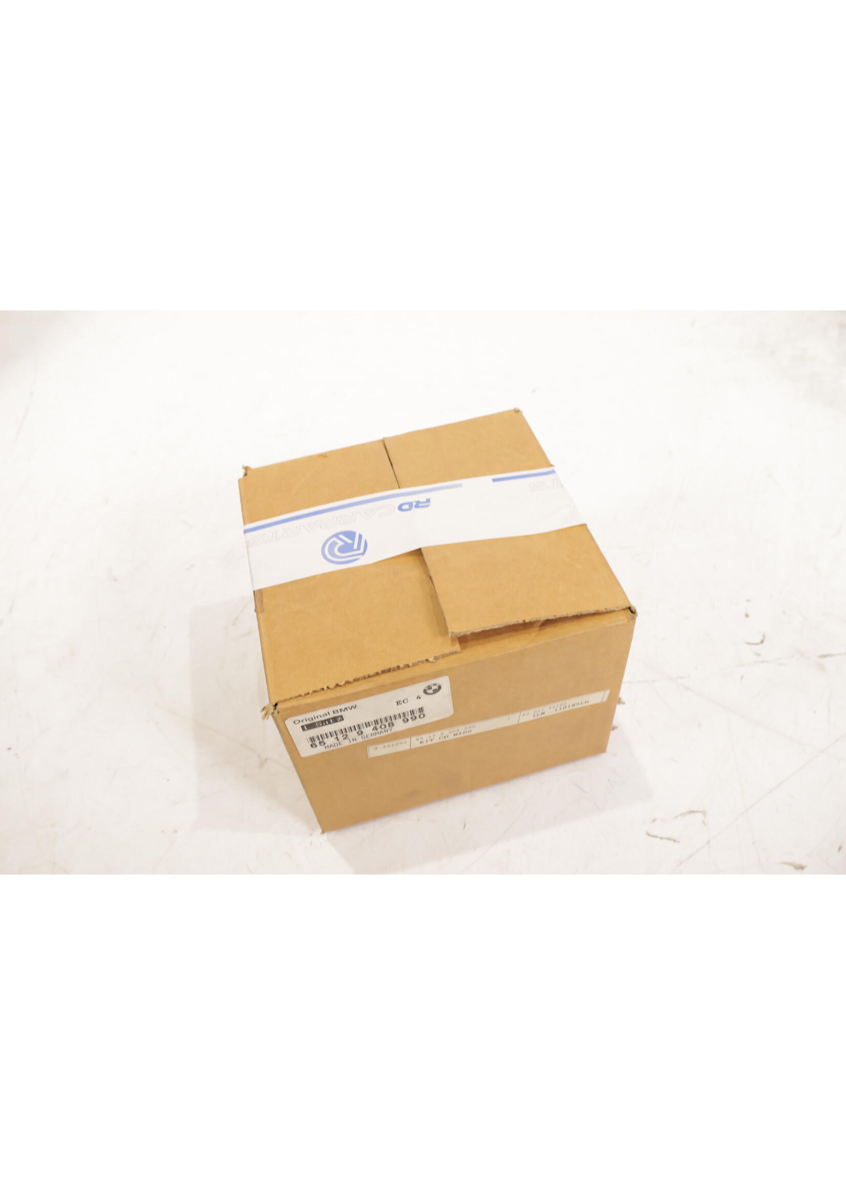 BMW BMW E46 3 Series OEM CD changer kit NEW! 65129408990