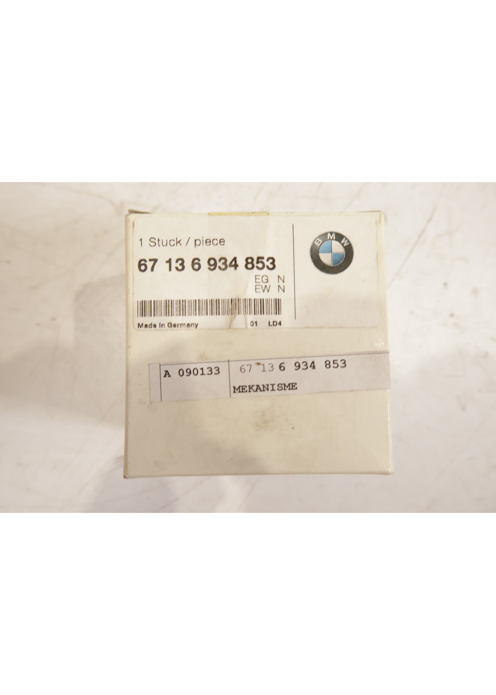 BMW BMW E-Series various models OEM Mirror motor NEW! 67136934853 6934853