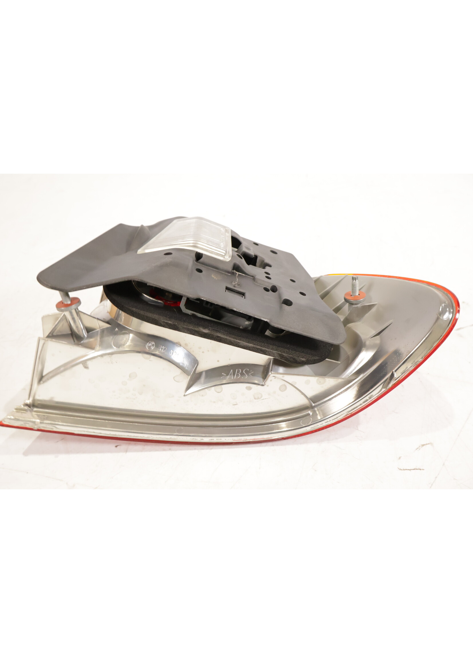 BMW BMW E46 3 Series OEM Taillight left 8375801 63218375801