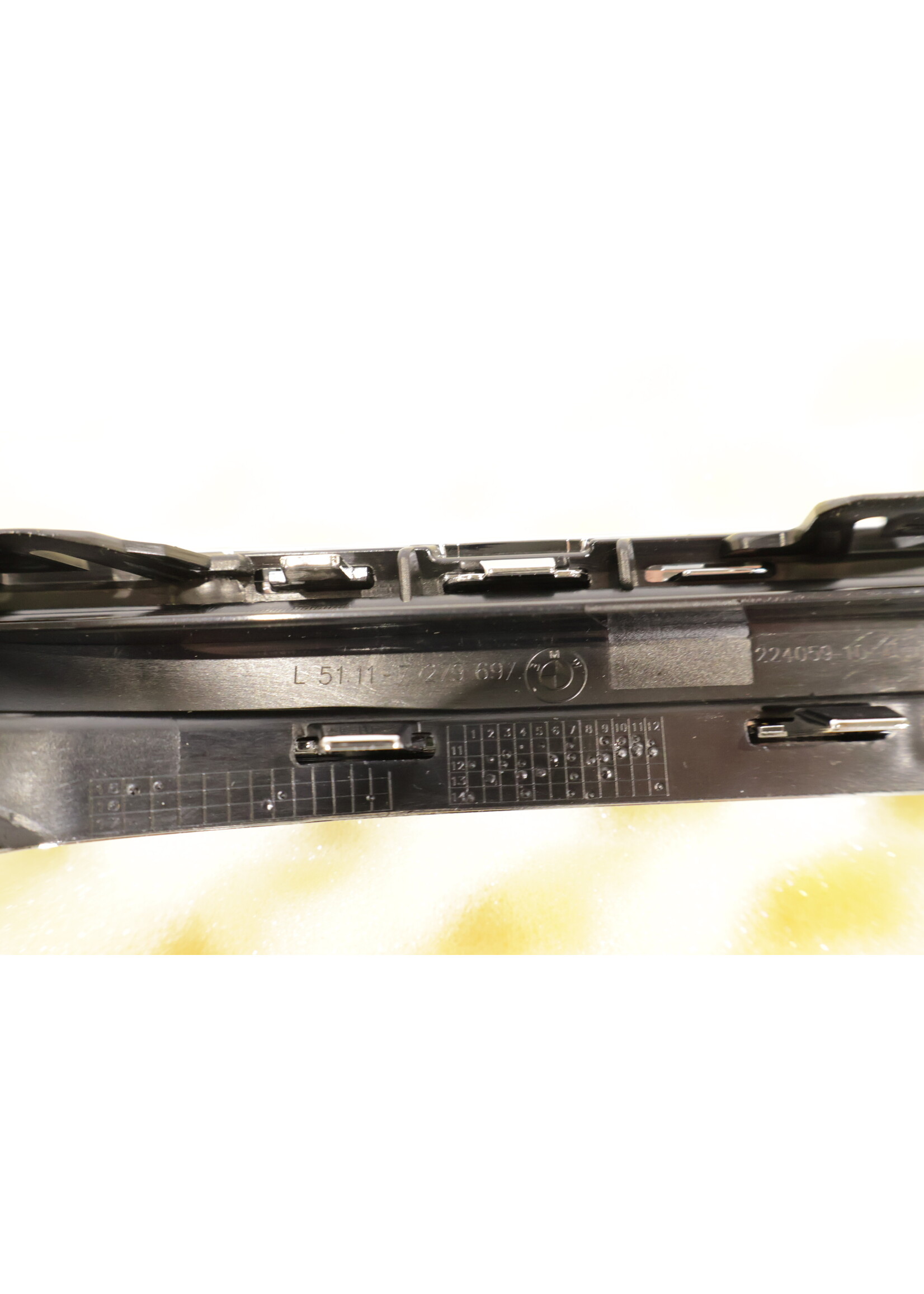 BMW BMW F30 F31 3er OEM Zierleiste Stoßstange links NEU! 51117279697 7279697