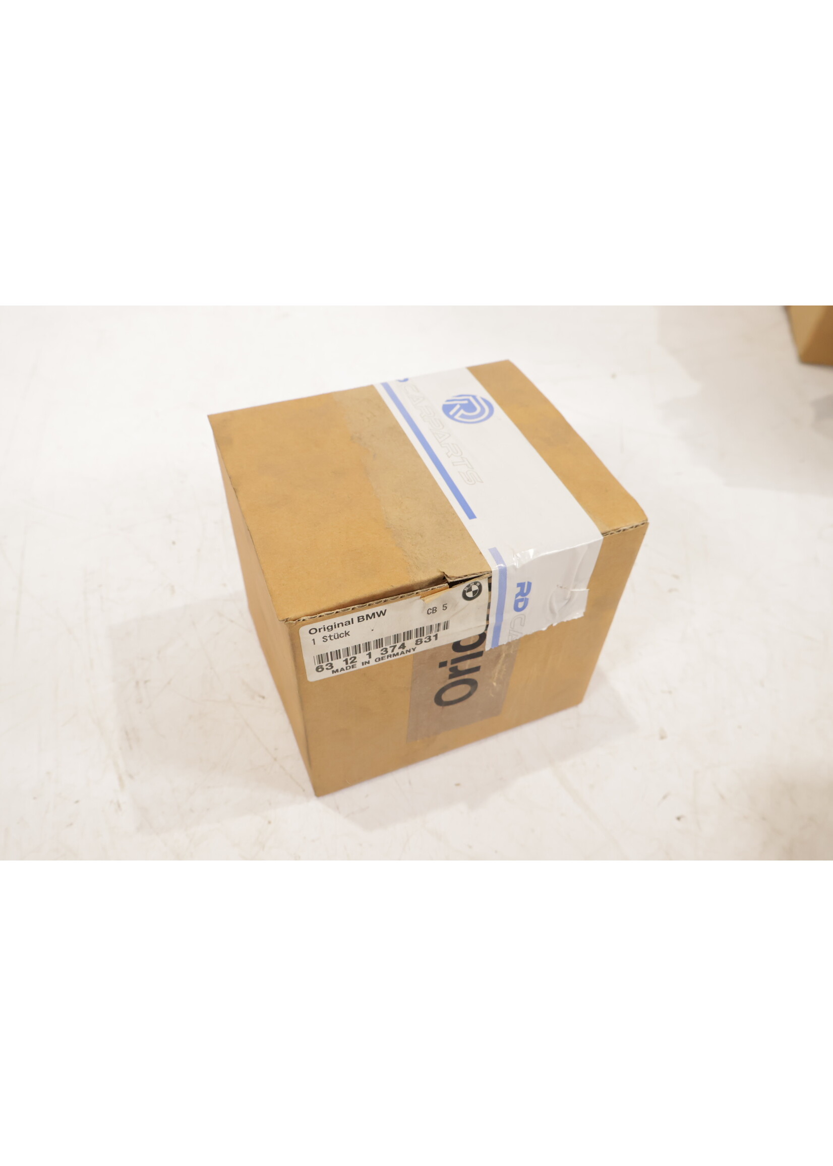 BMW BMW E24 6 Serie OEM Koplamp Hella geel NIEUW! 63121374831 1374831