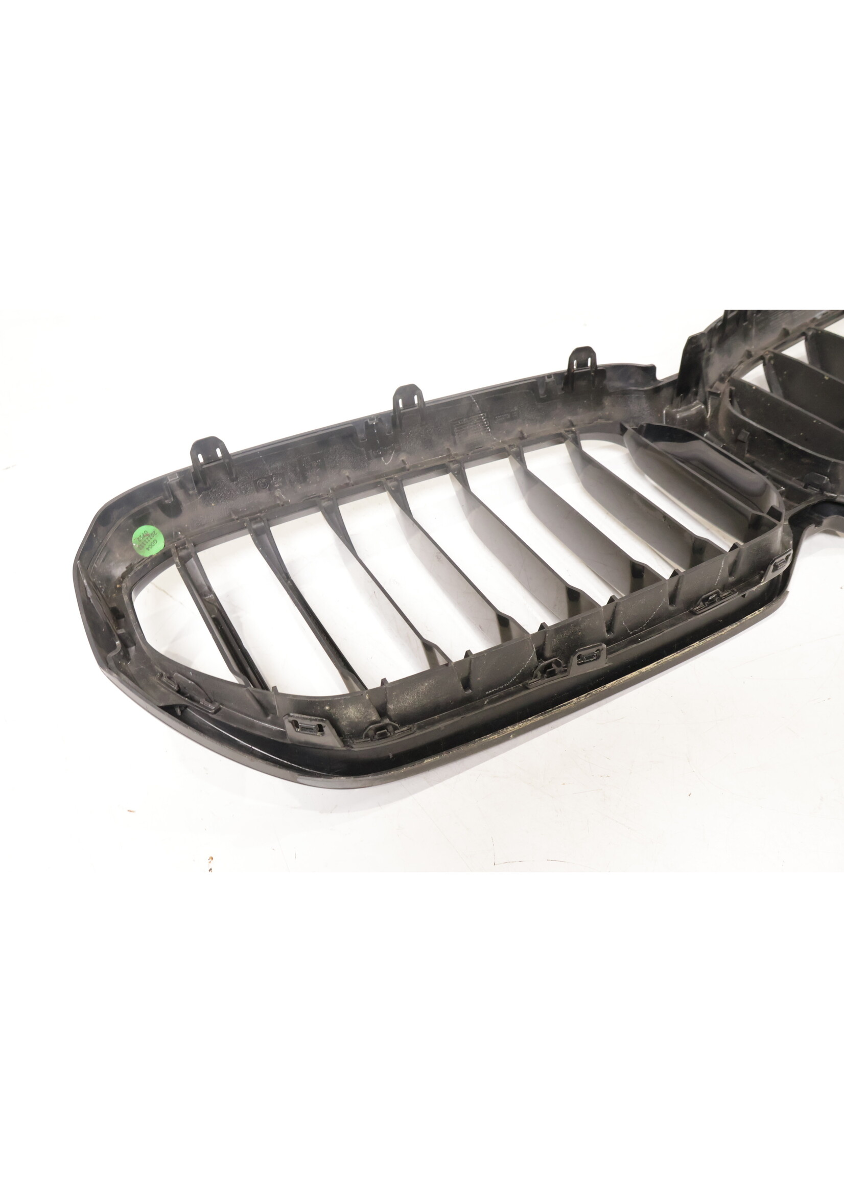 BMW BMW 5er G30 G31 OEM Grill / Niere vorn Hochglanzschwarz 5113185178 185178