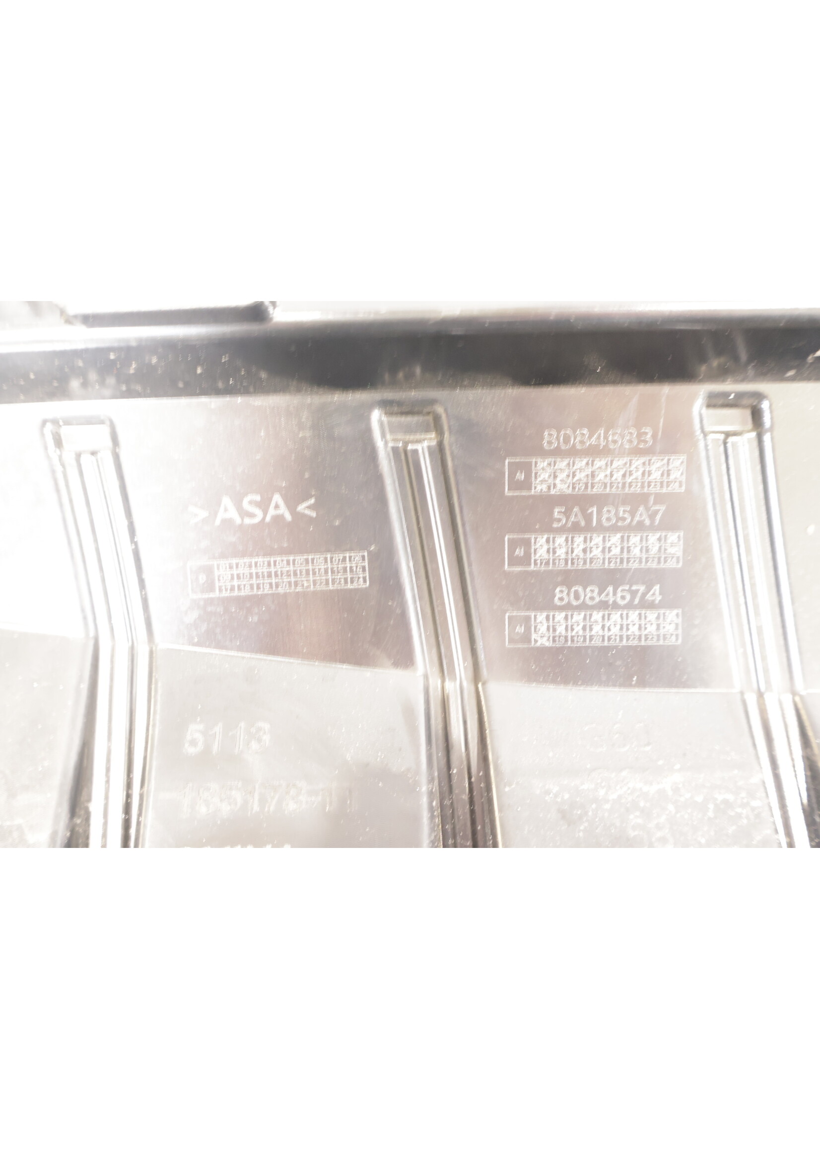 BMW BMW 5er G60 G61 LED Grill / Niere vorne hochglänzend schwarz 51118084683 5a185a7