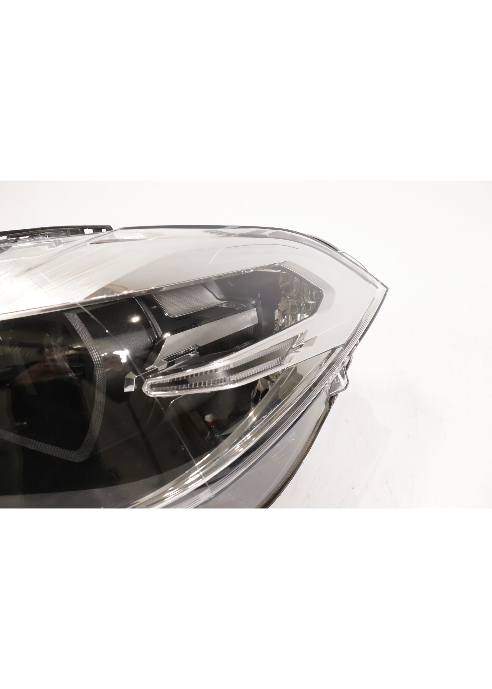 BMW BMW X2 F39 Full LED headlight left 63118738185 8738185