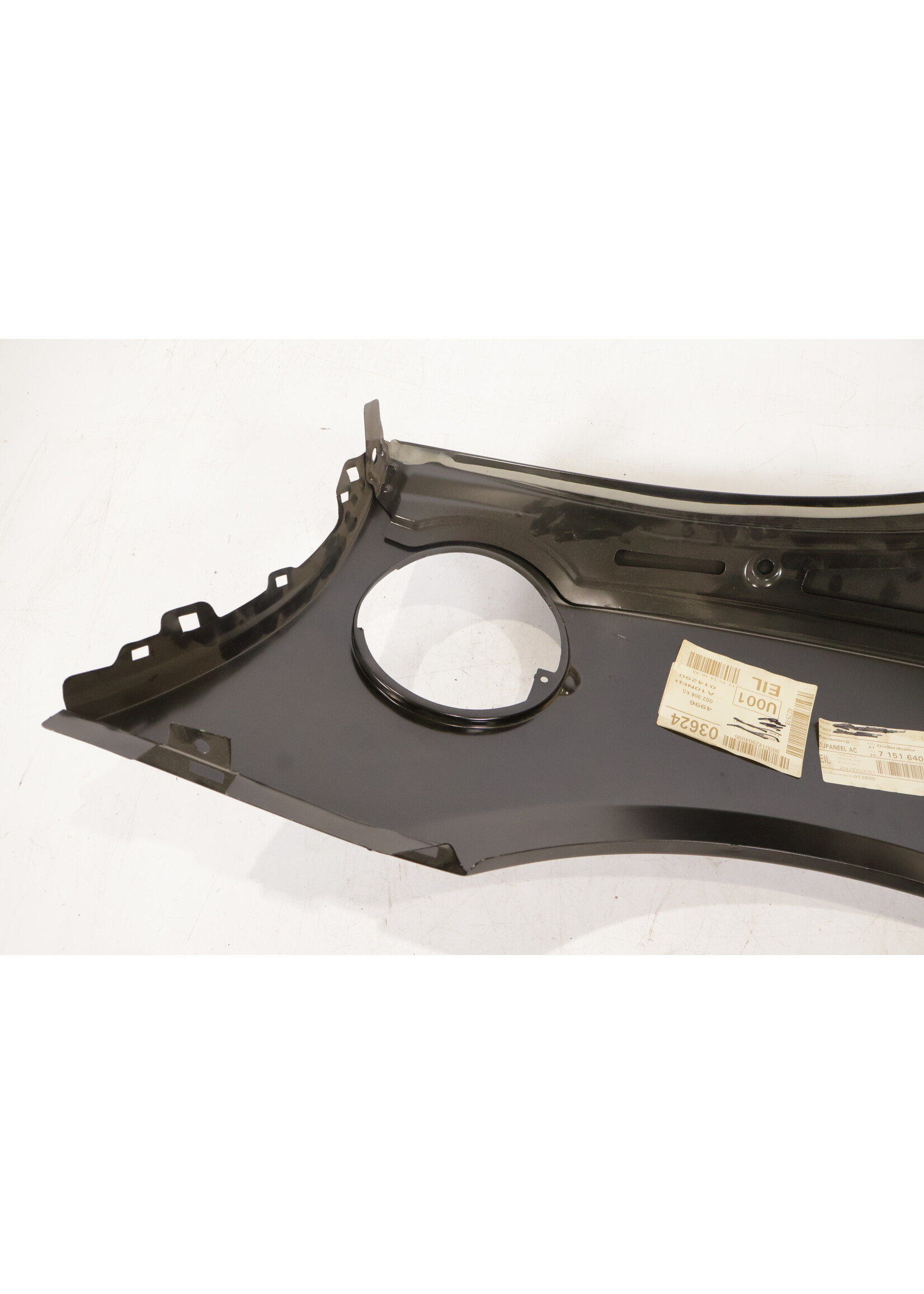 BMW BMW Z4 E85 OEM Side panel / mudguard rear right NEW! 41357151640