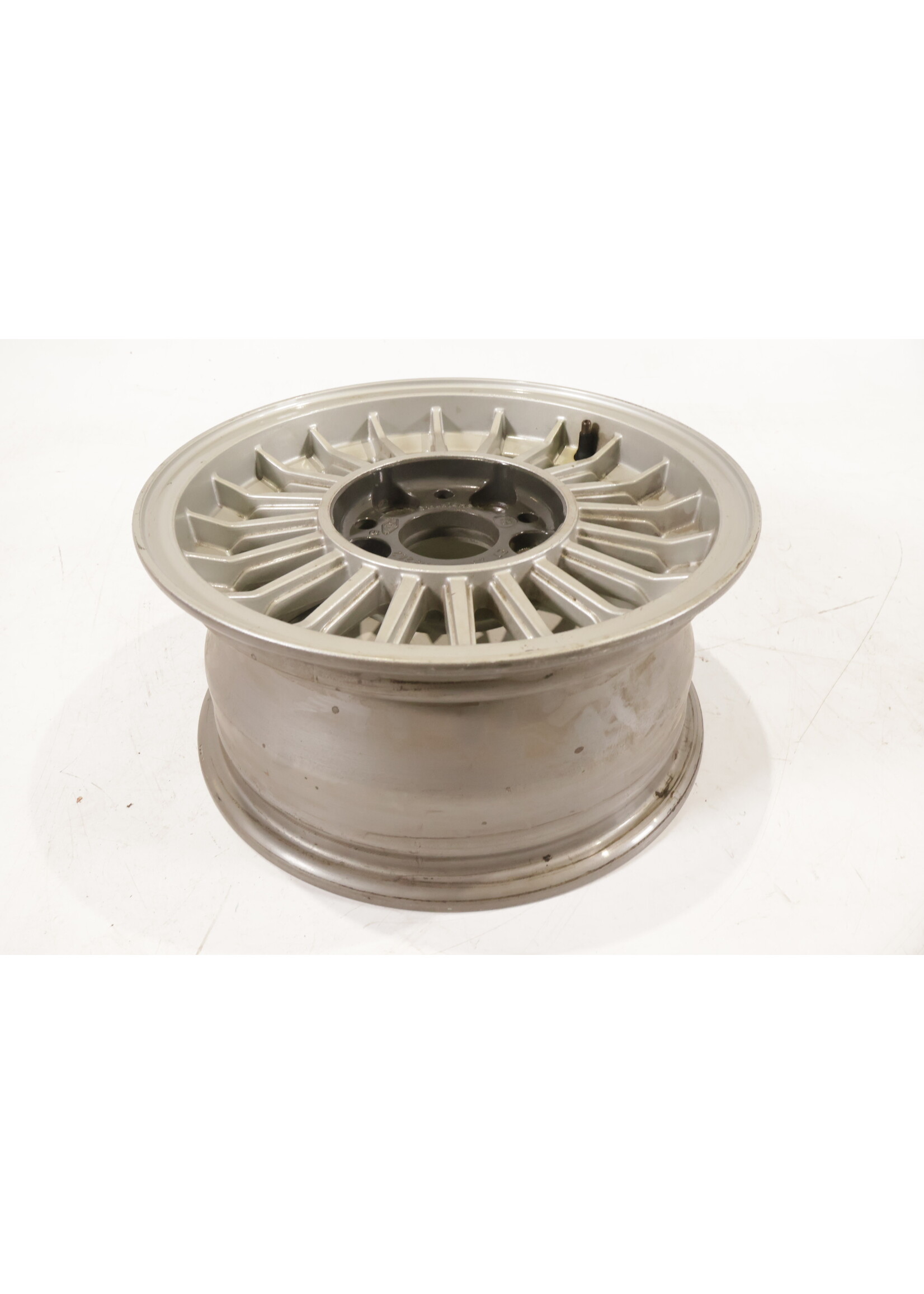 BMW BMW E23 7 Series 14'' rim 6.5J ET 25 1118282 36111118282